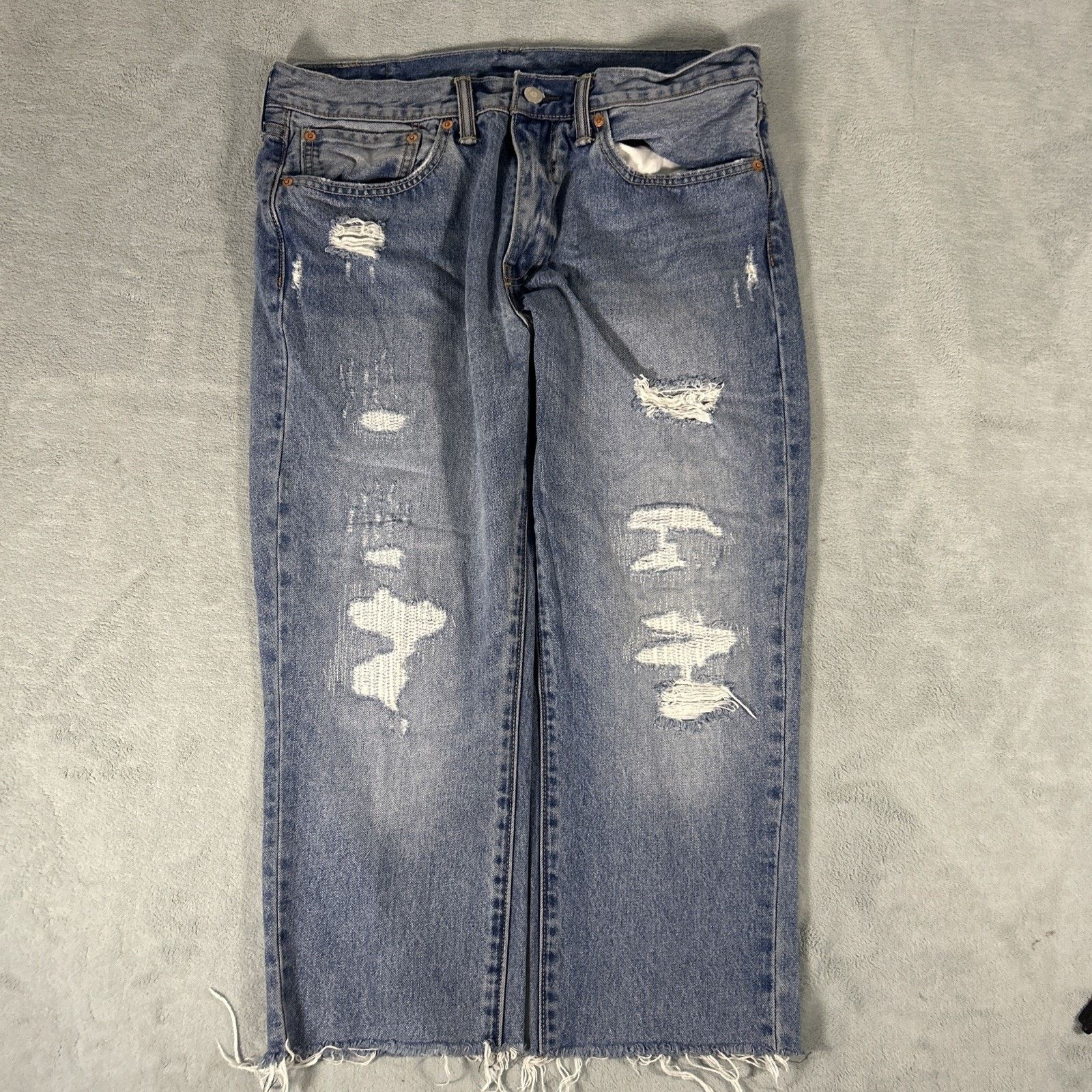 Levi's Levis Baggy Jhorts Shorts Women 34x23 Thrashed Raw Hem Capri Size 34" / US 12 / IT 48 - 1 Thumbnail