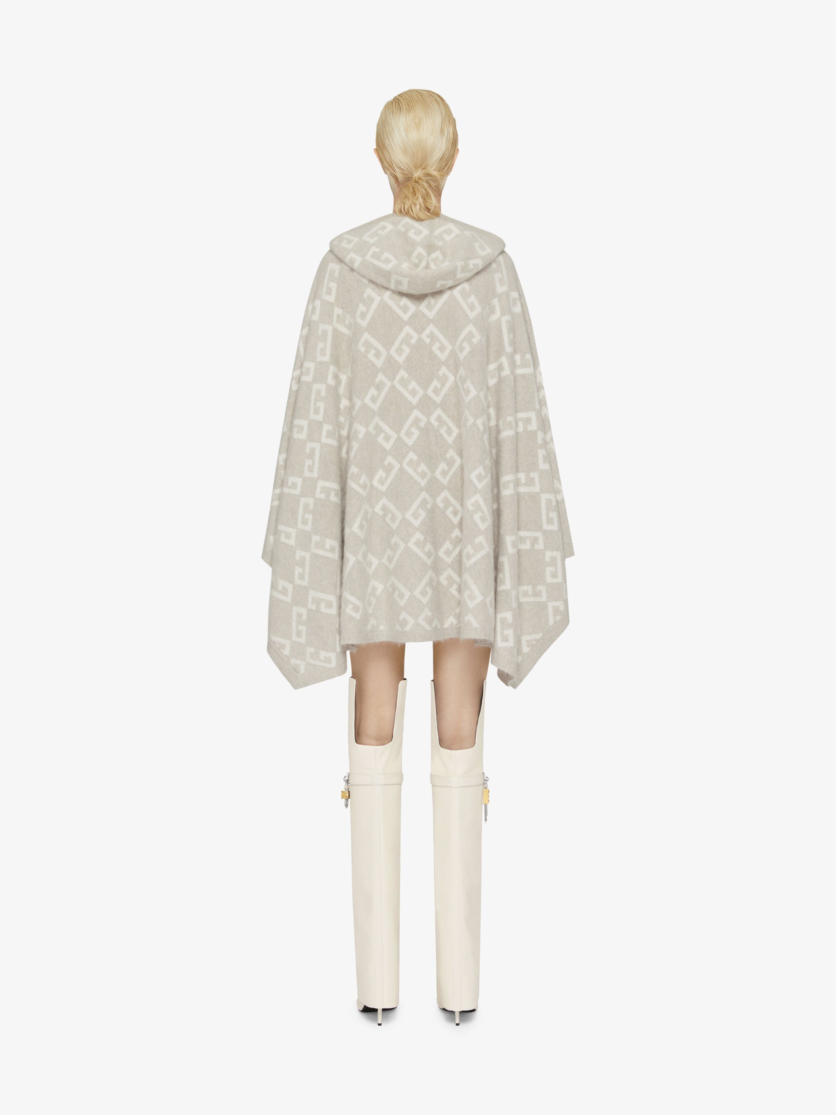 Givenchy oc11z0725 Poncho Capes in Beige Size US S / EU 44-46 / 1 - 4 Thumbnail