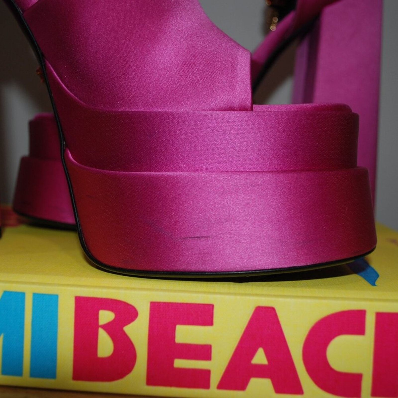 Versace Versace Medusa Head charm platform sandals IT40 Size US 10 / IT 40 - 6 Thumbnail