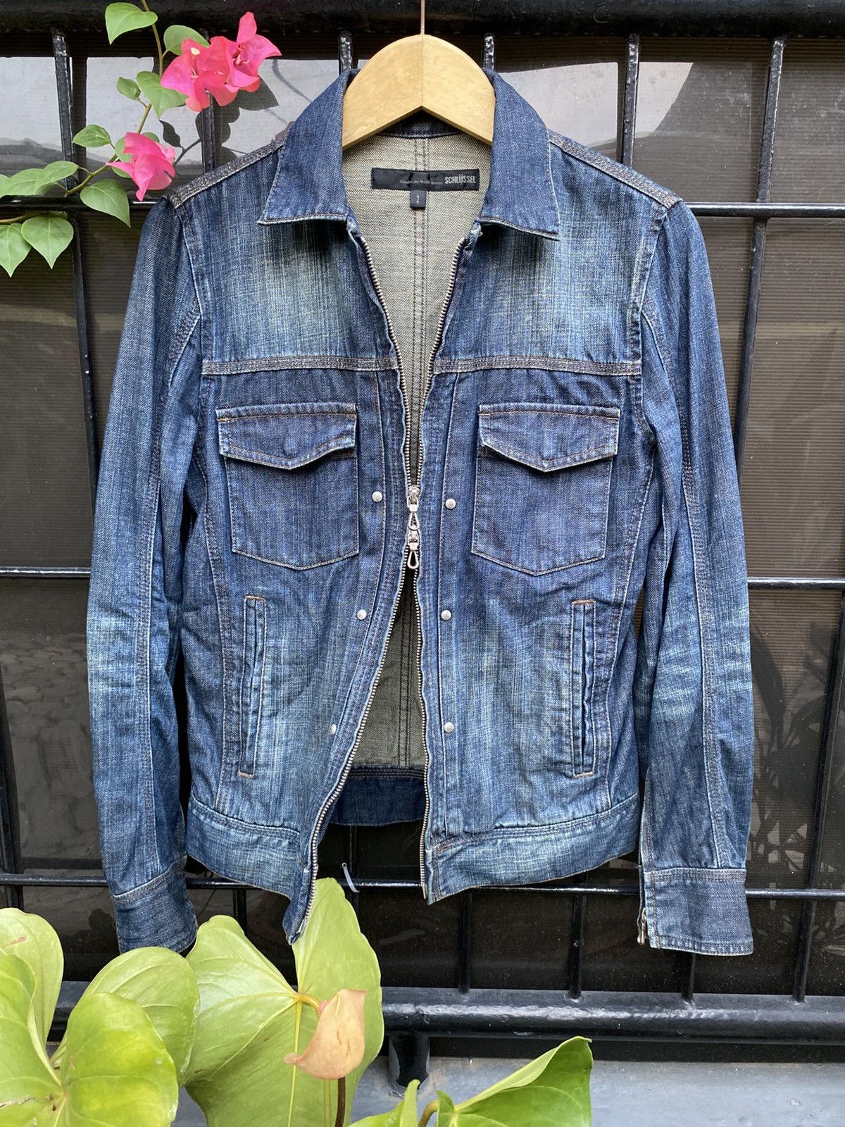 Le Grande Bleu (L.G.B.) 2000s Rare Schlussel Japan Denim Jacket Size US M / EU 48-50 / 2 - 3 Thumbnail