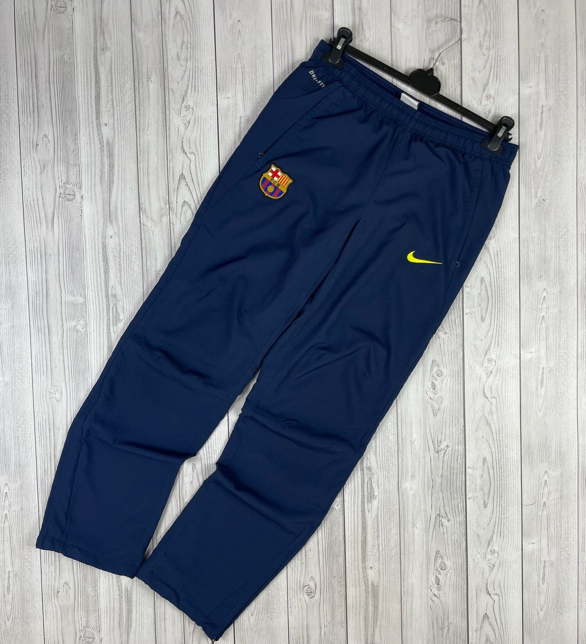 Nike Vintage nike Barcelona soccer pants size S logo Y2K drill Size US 30 / EU 46 - 1 Thumbnail