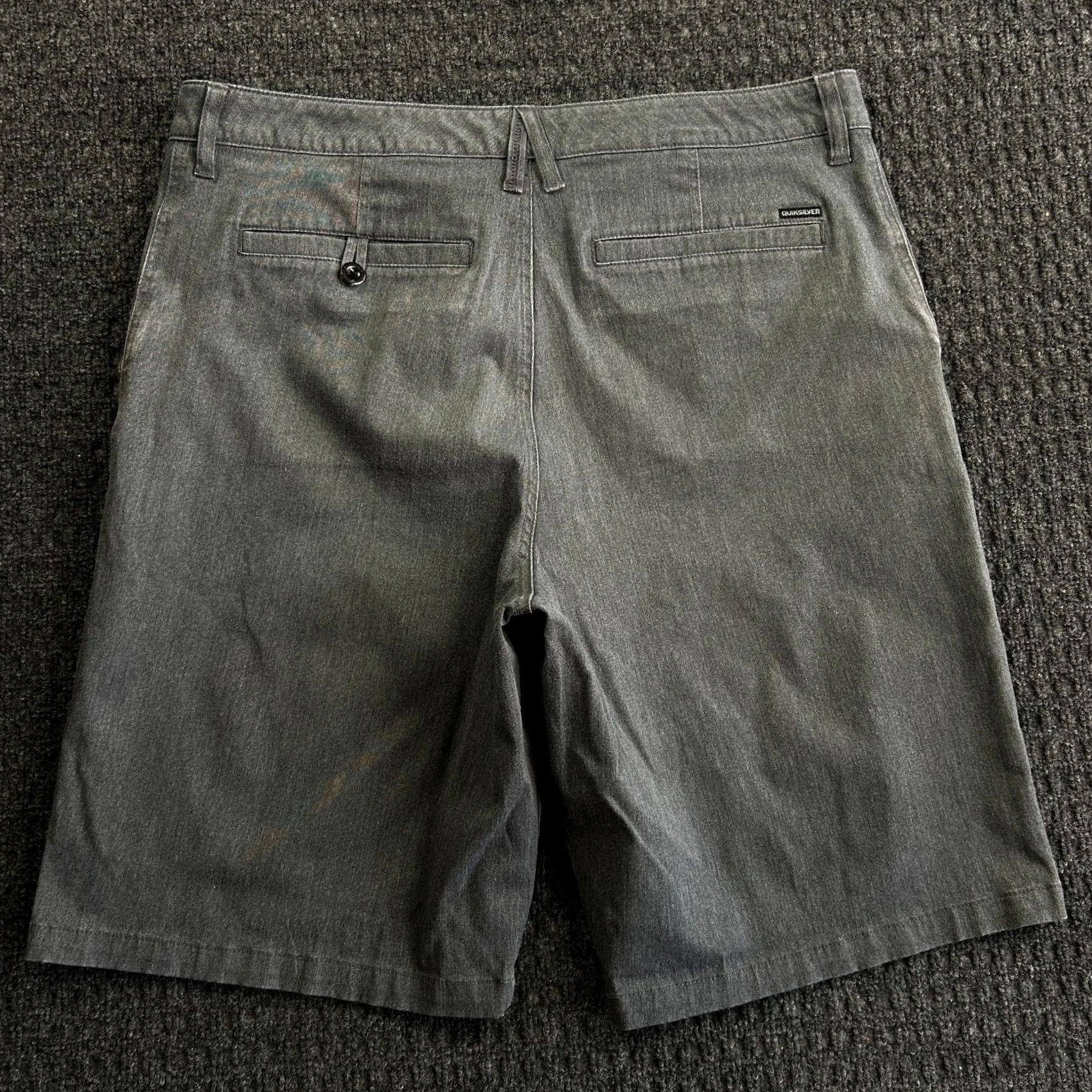 Quiksilver VINTAGE Quiksilver Chino Shorts Gray Mens 38 Baggy Skater Surfer AQYWS00029 Size US 38 / EU 54 - 2 Thumbnail