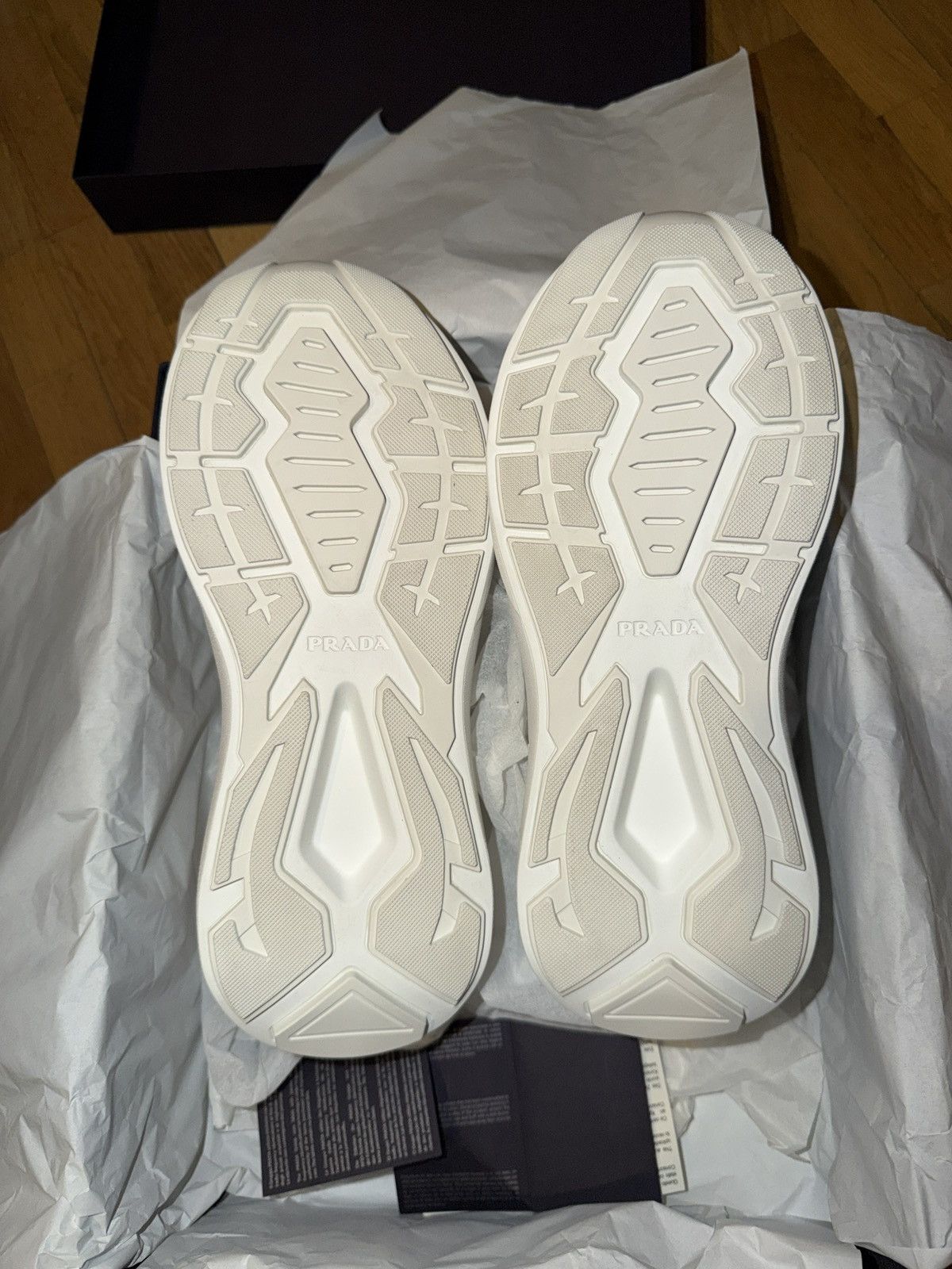 Prada Prada Systeme Leather Sneaker Size US 8 / EU 41 - 13 Thumbnail