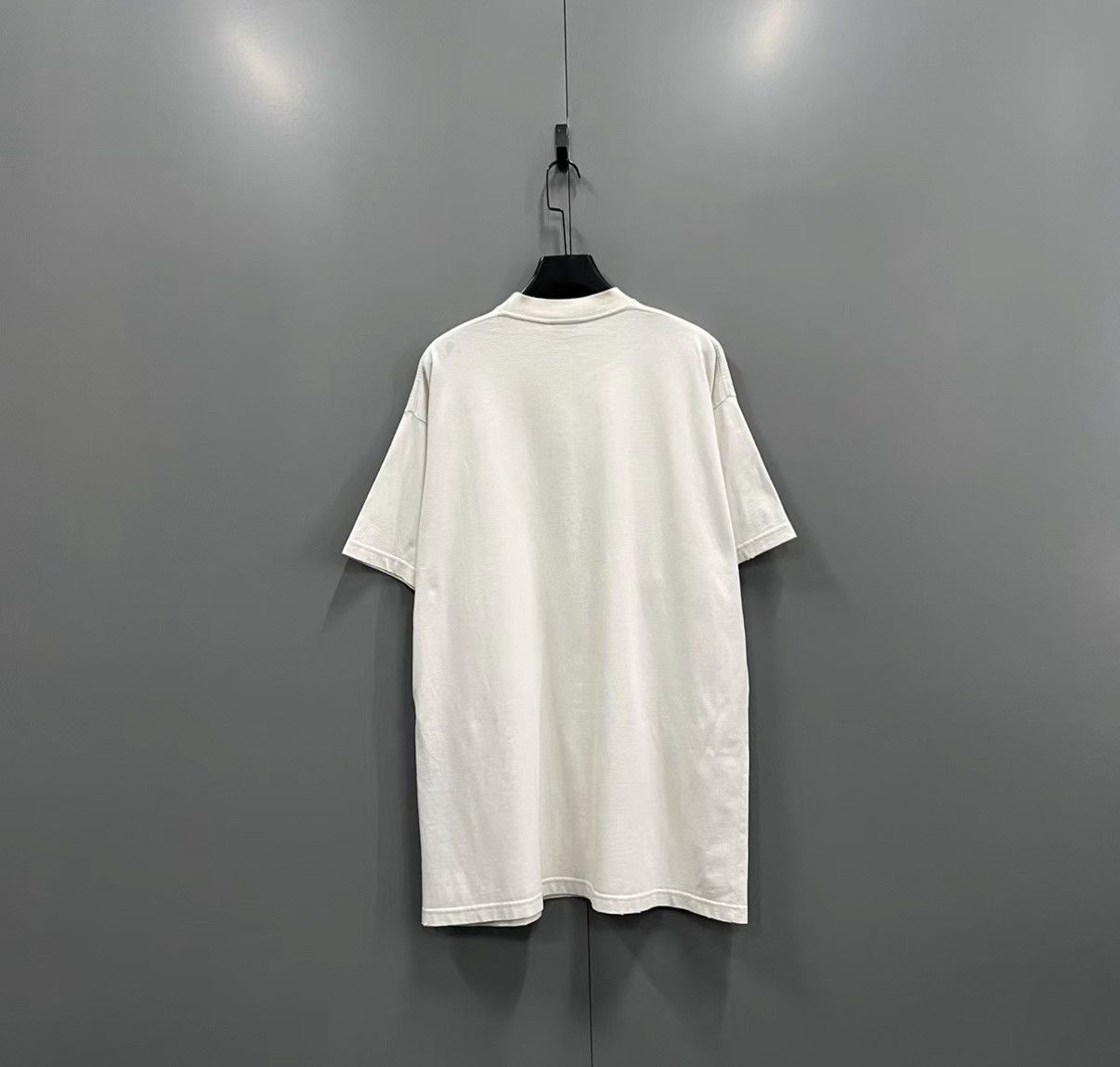 Balenciaga Balenciaga Letter Apple Logo Short Sleeve T-shirt J41 Size US S / EU 44-46 / 1 - 2 Thumbnail