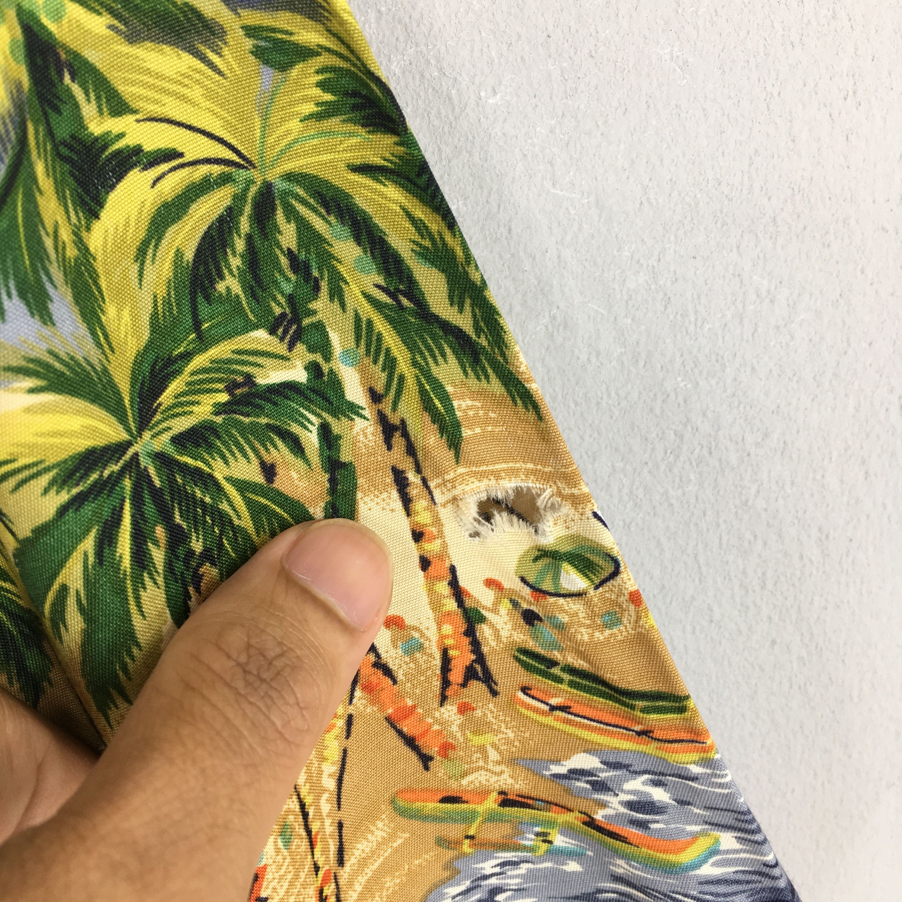 Guess Vintage Guess Hawaiian Aloha Tropical Rayon Shirt Medium Size US M / EU 48-50 / 2 - 5 Thumbnail