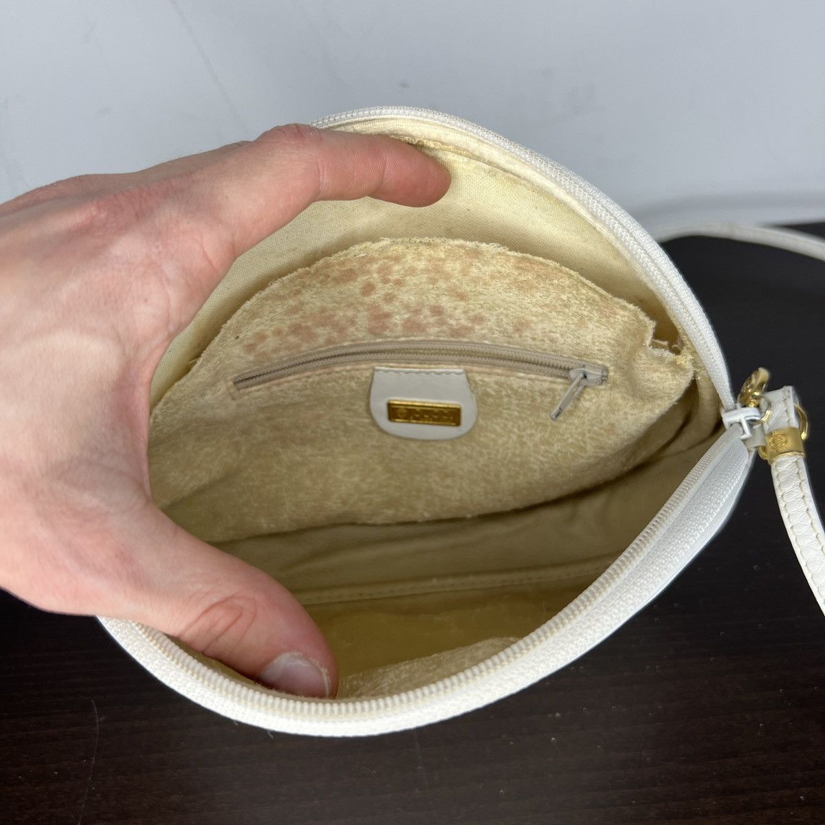 Gucci Vintage Gucci Crossbody Shoulder Bag Monogram White Logo 90s Size ONE SIZE - 8 Thumbnail