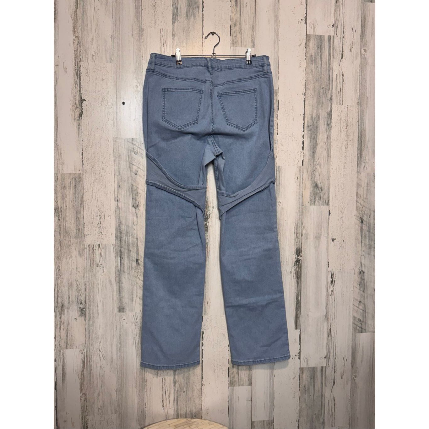 Other Fashion Nova Cargo Jeans | Light Wash Utility Denim Pants with Pockets Size 13 Size 32" / US 10 / IT 46 - 12 Thumbnail