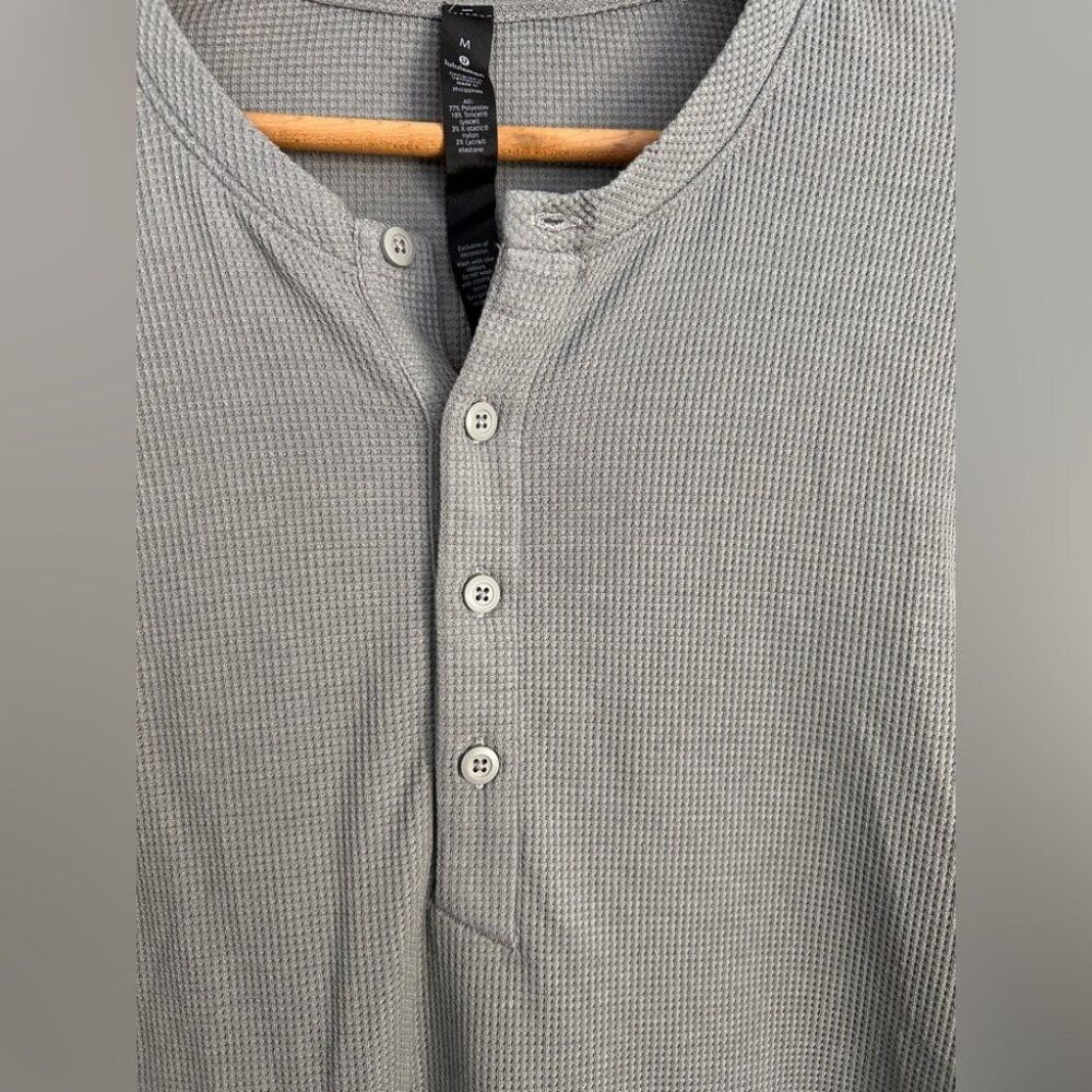 Lululemon Lululemon Athletica Gray Men's Henley Shirt Size Medium Size US M / EU 48-50 / 2 - 5 Thumbnail