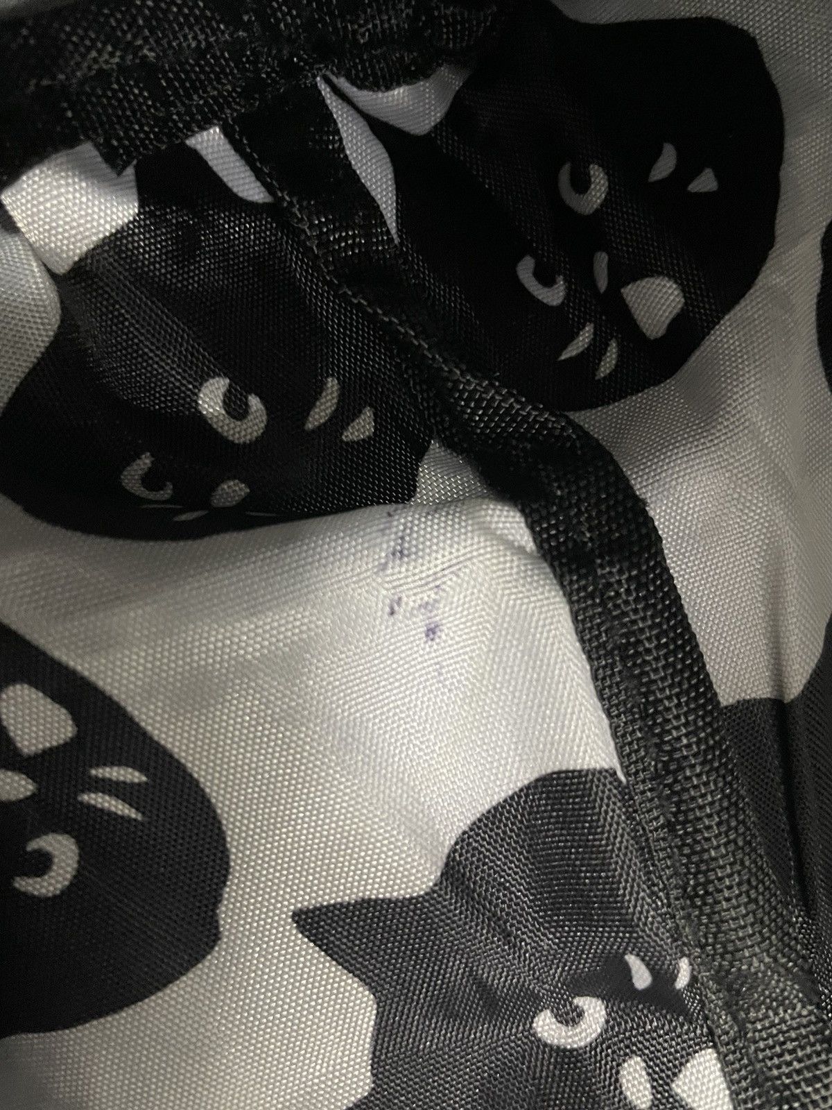 Issey Miyake Issey Miyake Ne net Duffle Mini Sling Bag Iconic Logo Size ONE SIZE - 8 Thumbnail