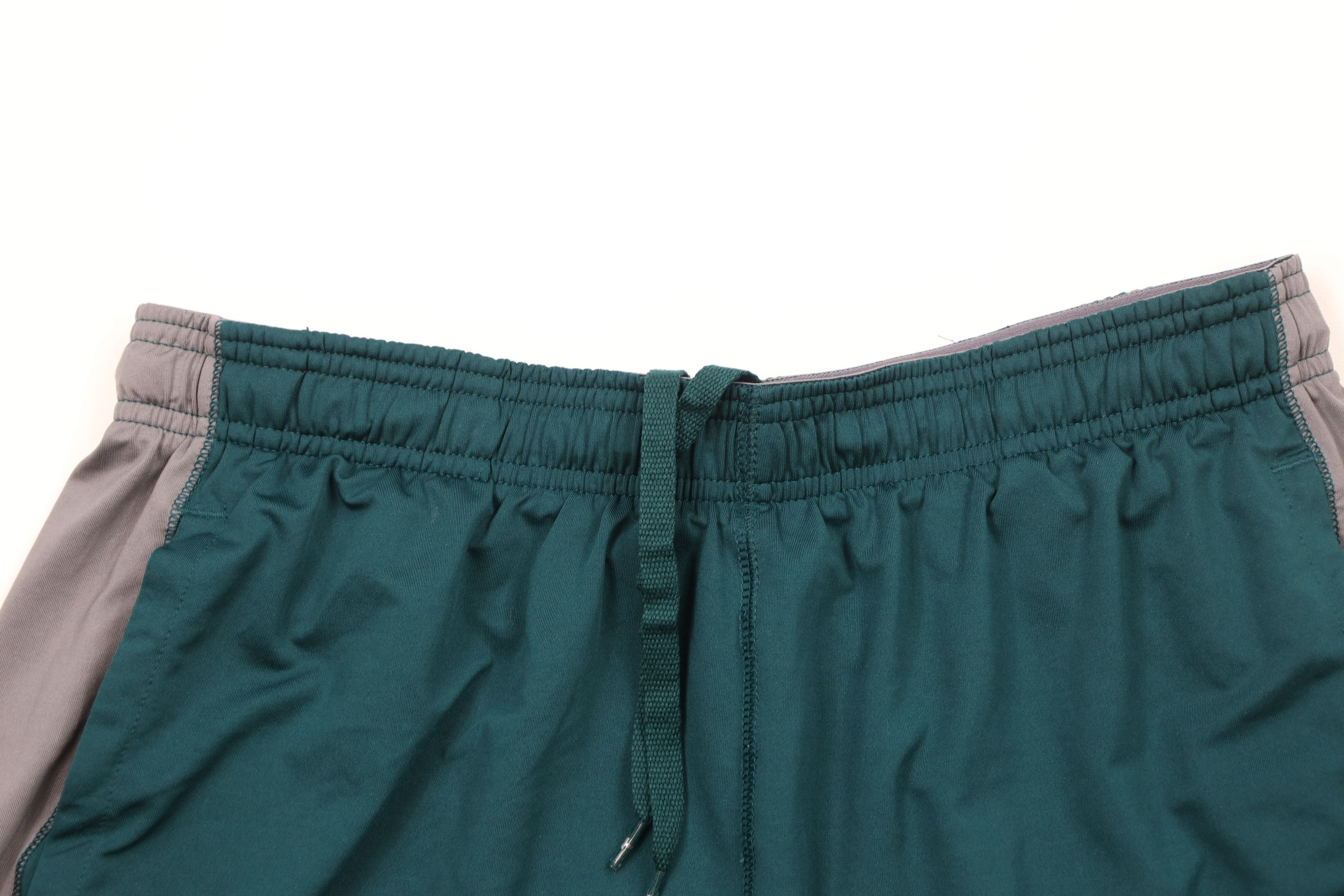 Under Armour × Vintage Under Armour HeatGear Block Gym Basketball Shorts Green Size US 34 / EU 50 - 2 Thumbnail