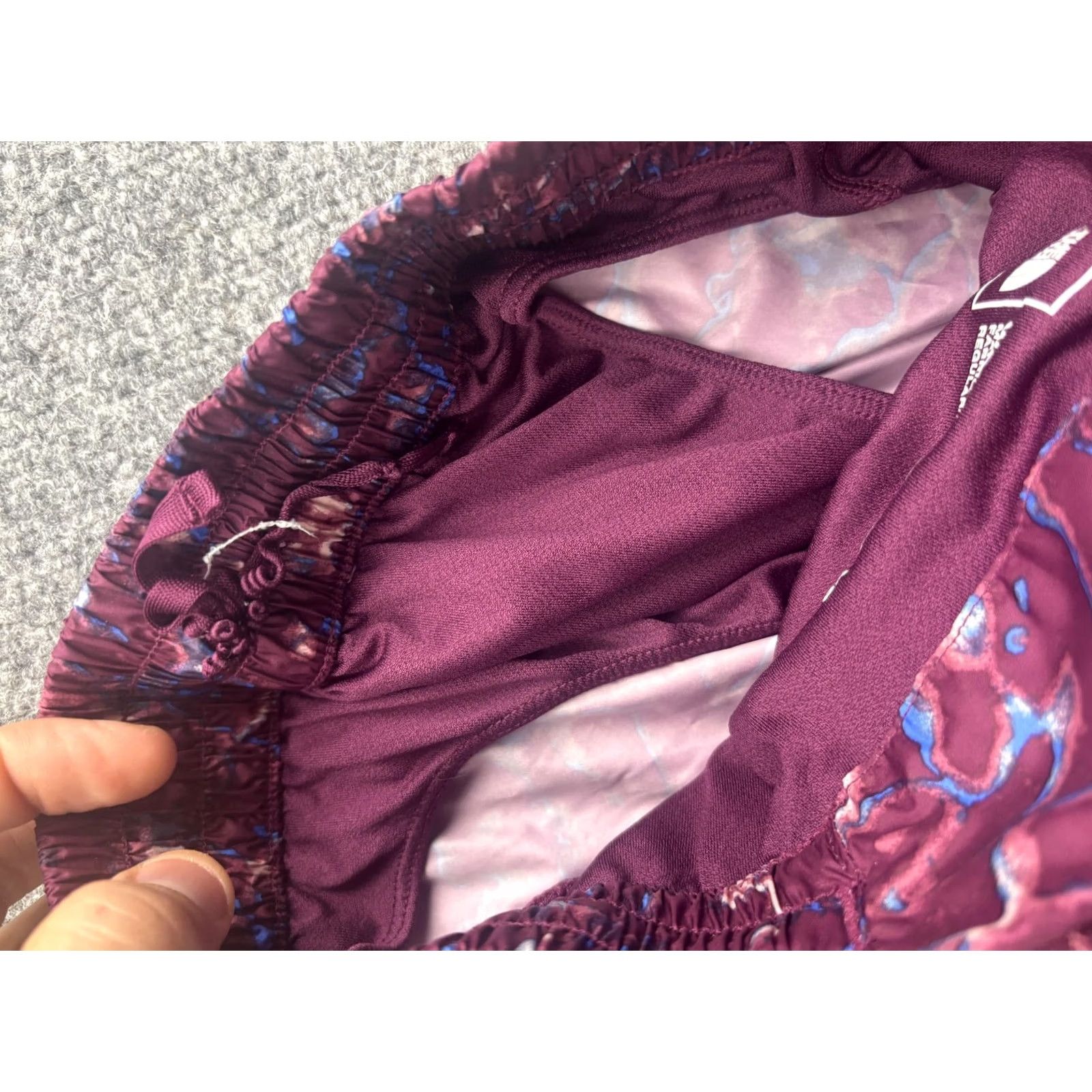 The North Face The North Face Running Shorts Womens XS Purple Print Lined Zip Pocket Gym Size 26" / US 2 / IT 38 - 6 Thumbnail