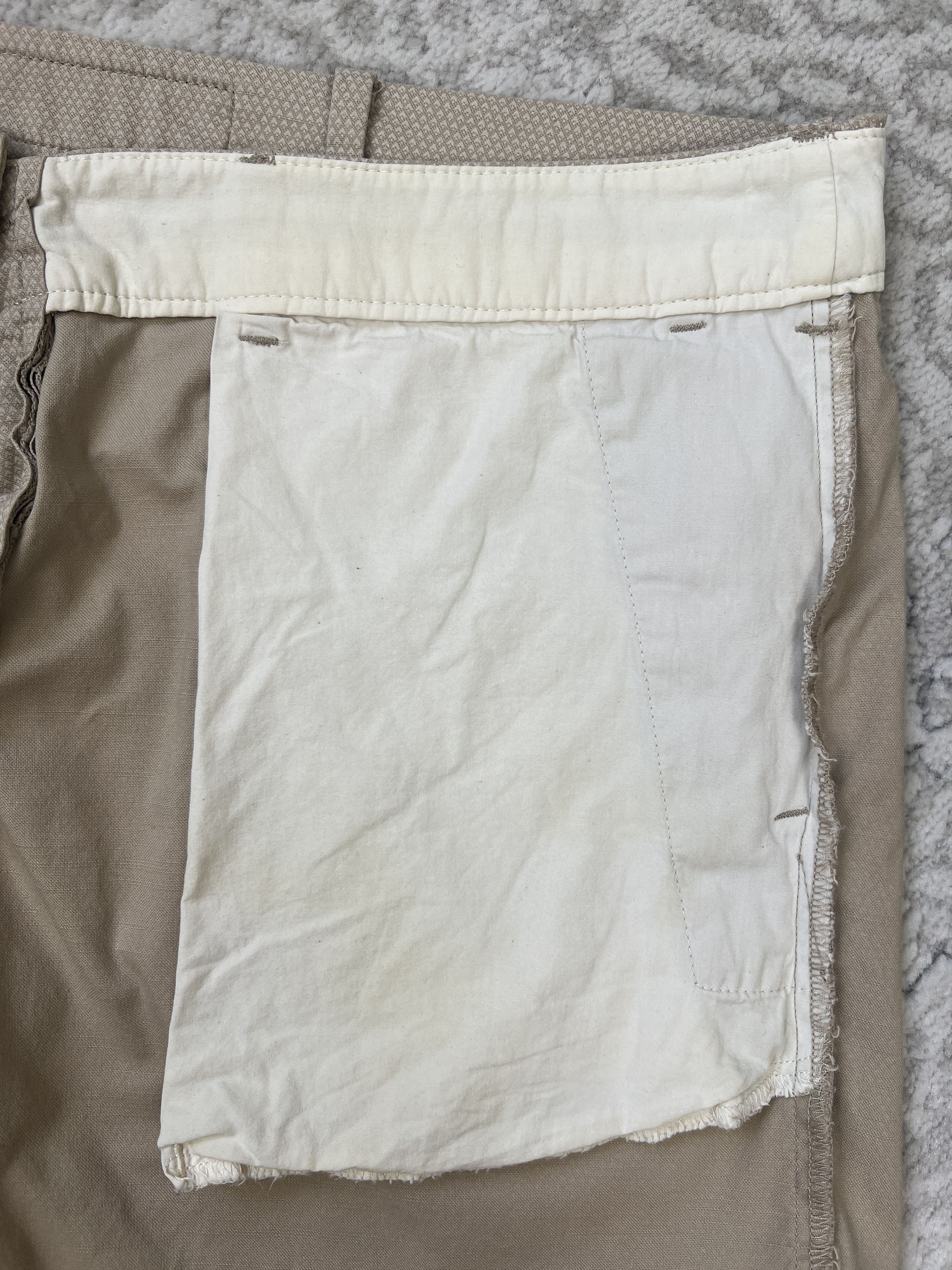 Abercrombie & Fitch Abercrombie & Fitch Beige Stretch Shorts – Size 34 Size US 34 / EU 50 - 10 Thumbnail