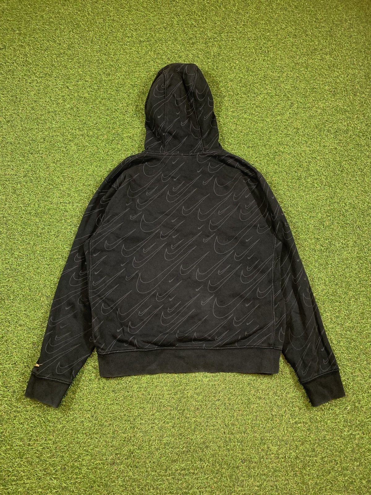 Nike Vintage Y2K Nike hoodie monogrammed swoosh sun faded size M Size US M / EU 48-50 / 2 - 4 Thumbnail