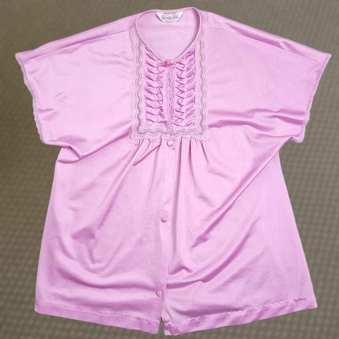 Vintage VINTAGE Vanity Fair Night Top Women’s Medium Pink Nylon USA Made PJ PHOTOS Shirt Womens Medium Pink Nylon USA Made Night Top Size M / US 6-8 / IT 42-44 - 1 Thumbnail