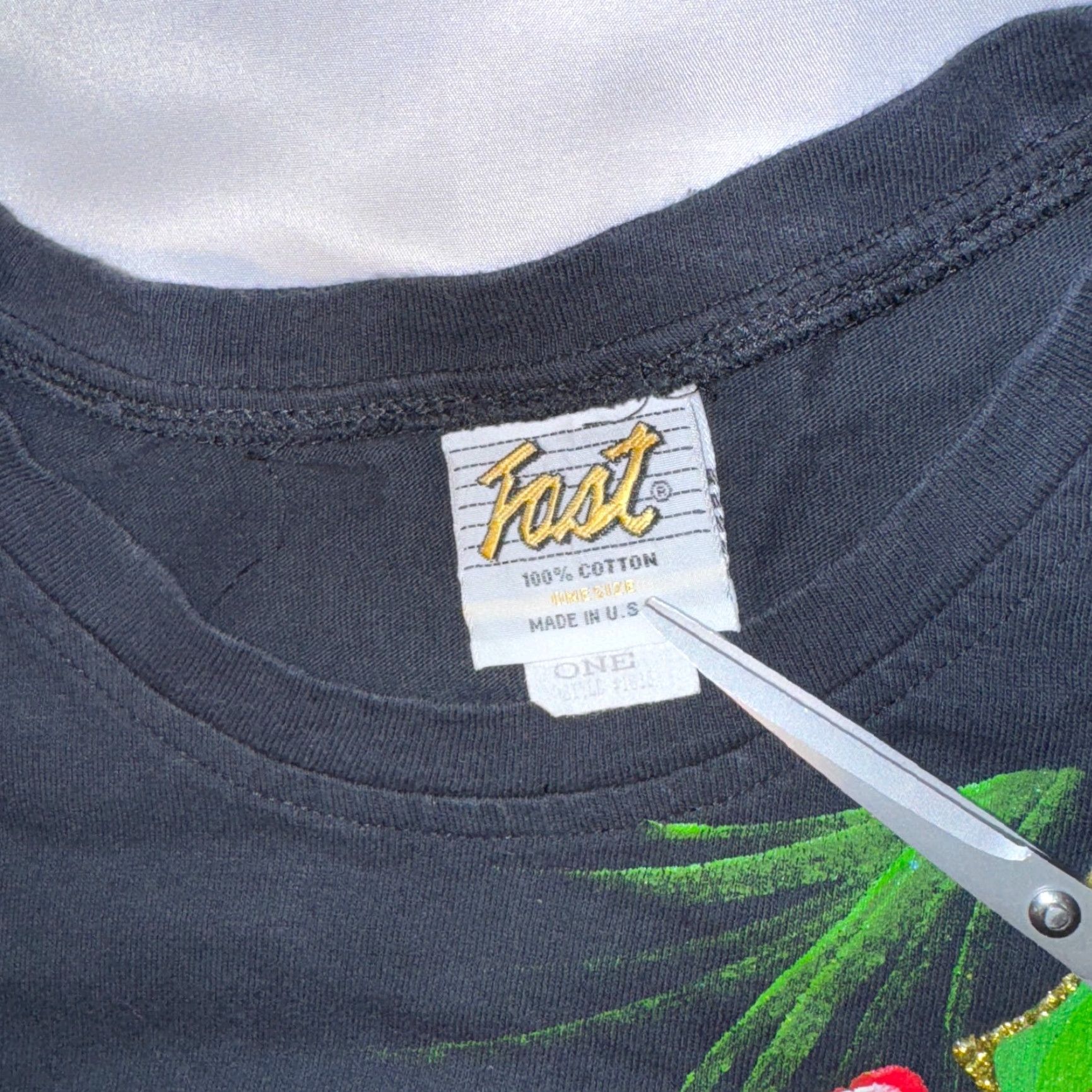 Vintage VINTAGE Western 90s Christmas Cactus Tree Glitter Puff Print Tshirt -L Black Cotton Jersey Crew Neck Tshirt Women Regular 3/4 Sleeve Logo Glitter Fast Size L / US 10 / IT 46 - 2 Thumbnail