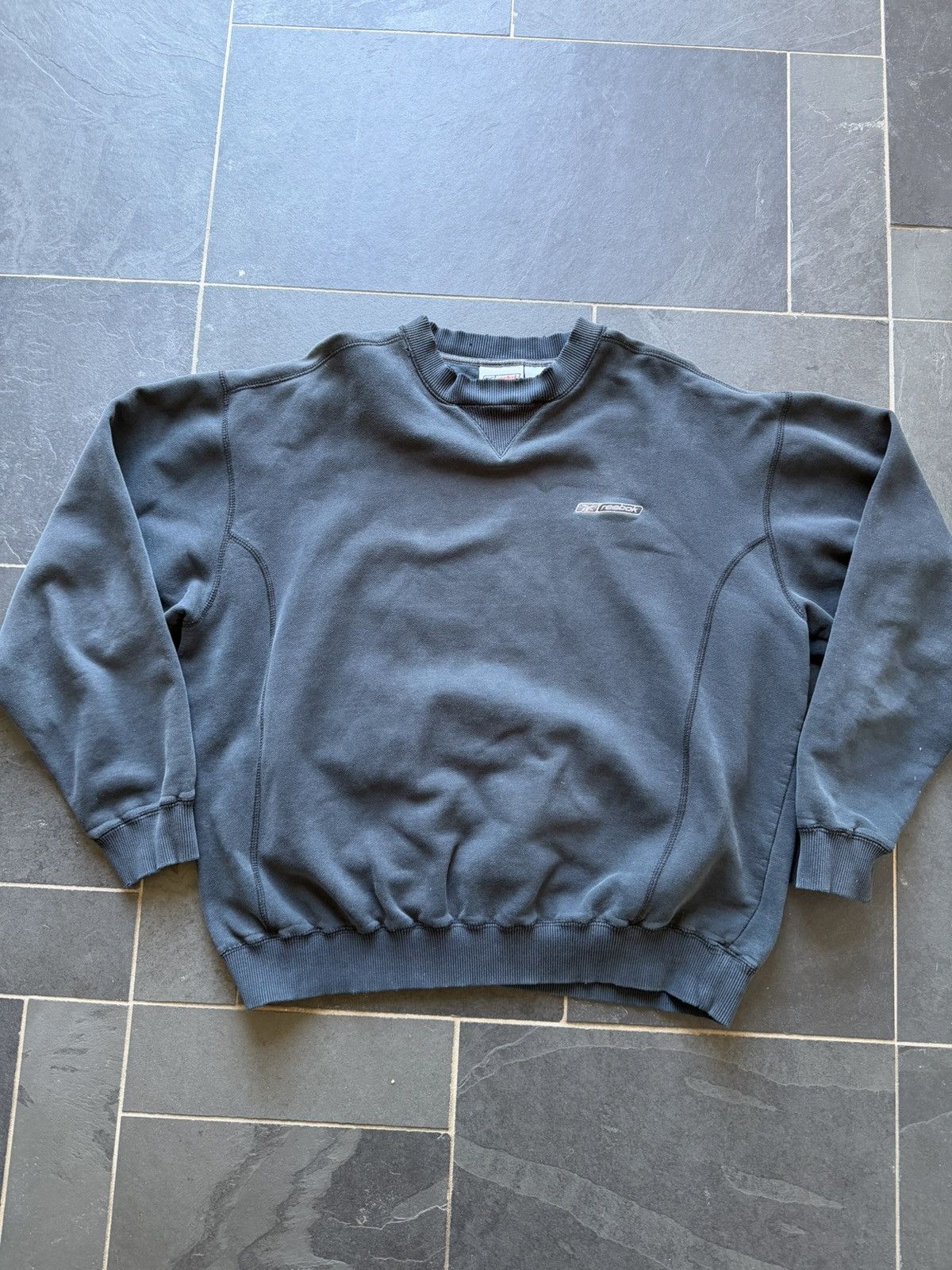 Reebok Vintage Reebok Dark Grey Sweatshirt Size US L / EU 52-54 / 3 - 1 Thumbnail