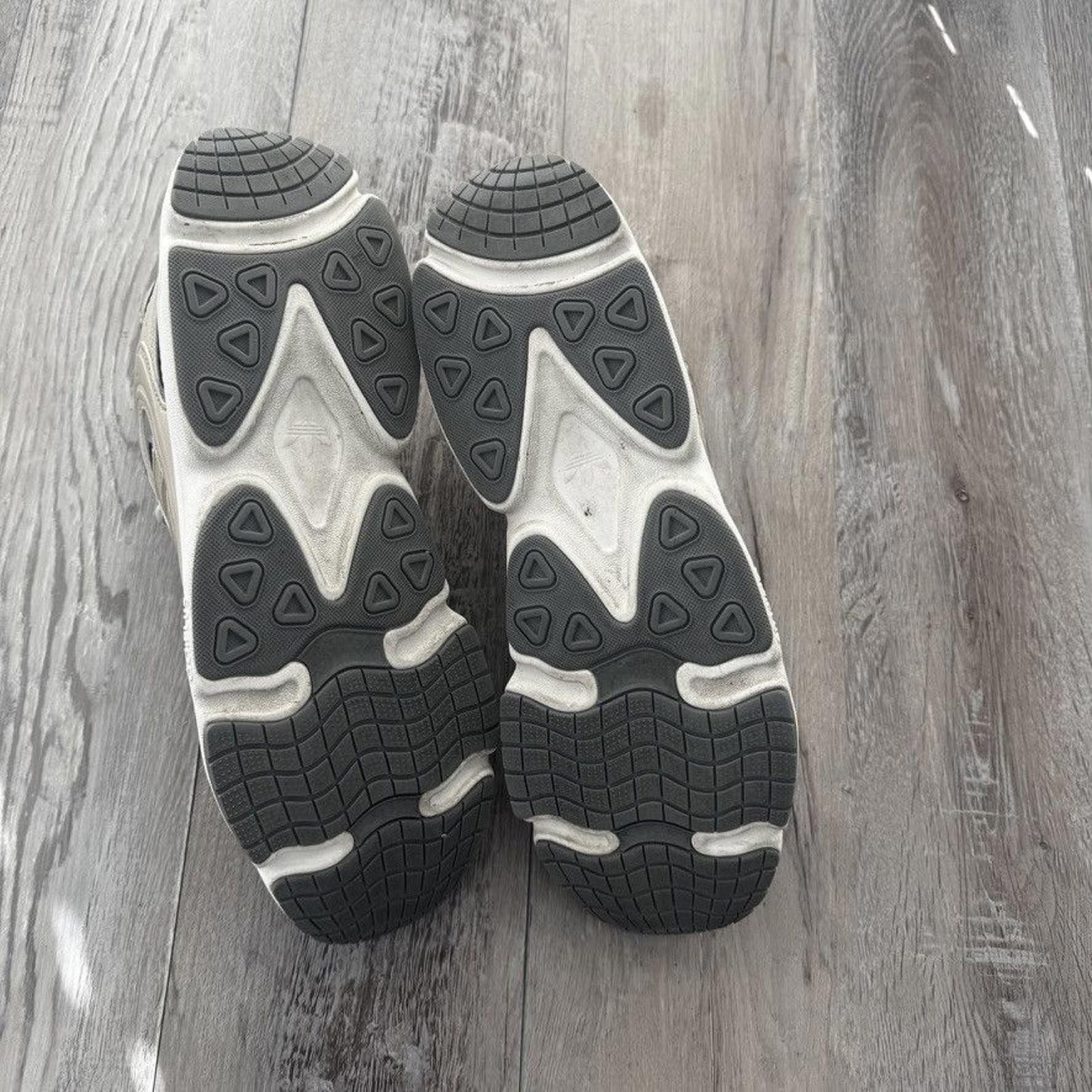 Adidas adidas • Ozmillen "Aluminum Magic" (13M) Size US 13 / EU 46 - 4 Thumbnail