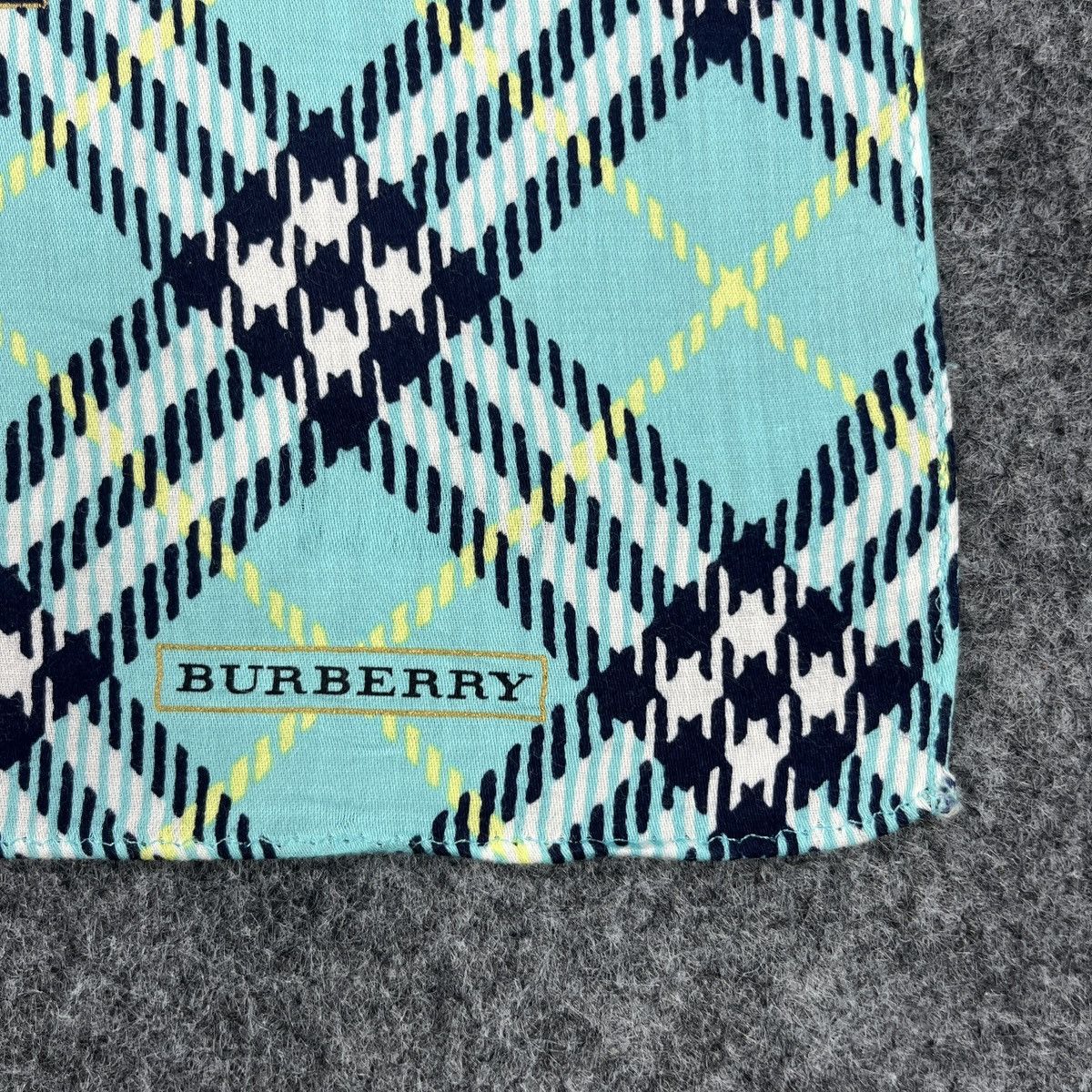 Burberry Burberry Handkerchief / Bandana / Neckerchief B1317 Size ONE SIZE - 2 Thumbnail