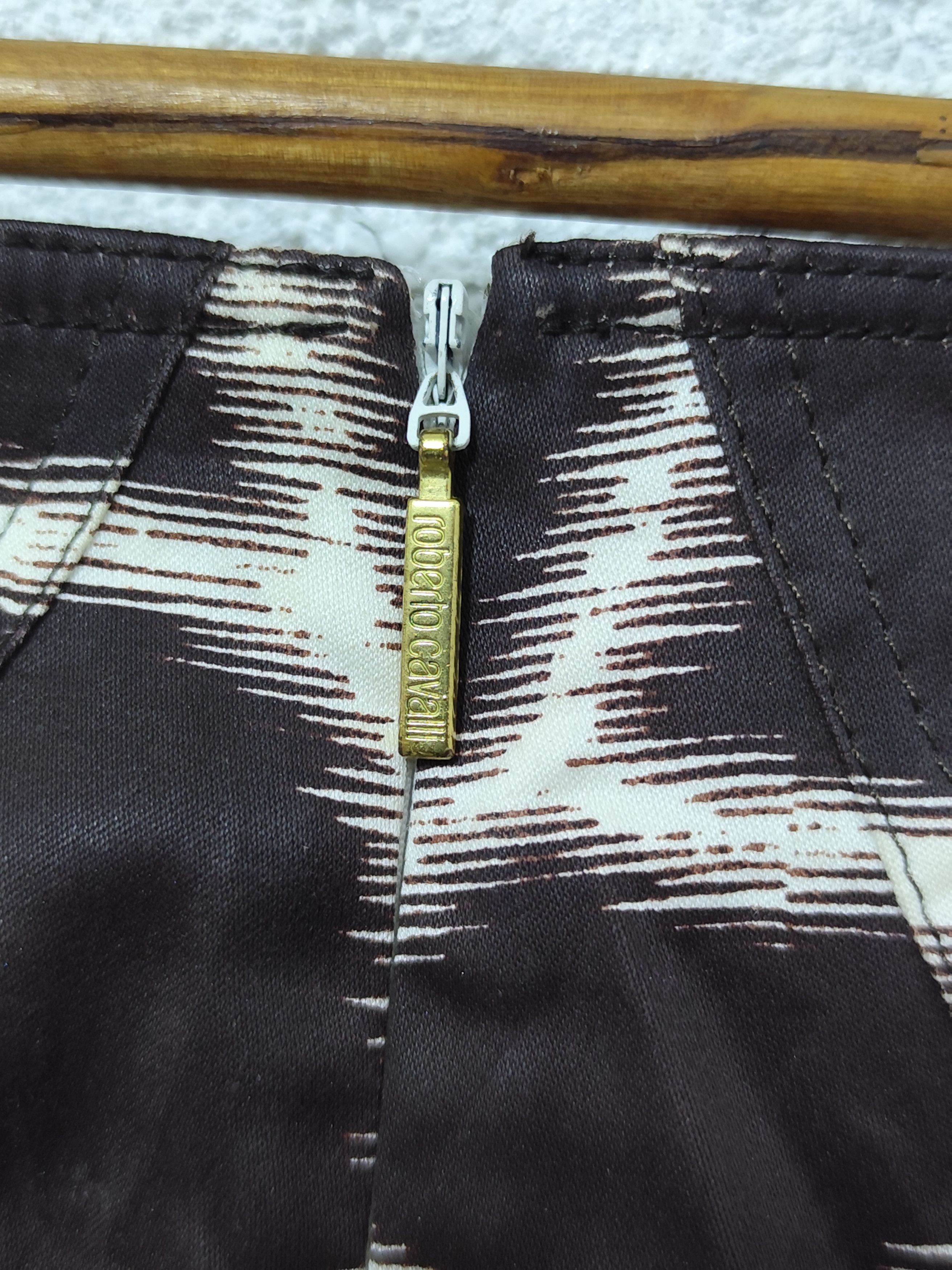 Roberto Cavalli SS 2007 Roberto Cavalli midi skirt Size 27" / US 4 / IT 40 - 9 Thumbnail