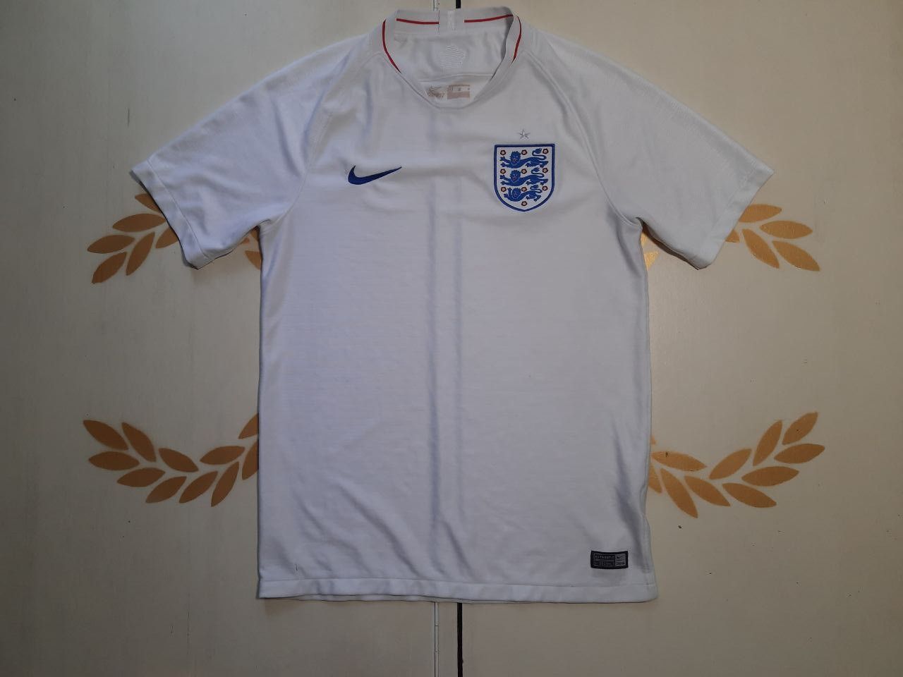 Nike Nike England Jersey 2018 Size US M / EU 48-50 / 2 - 1 Thumbnail