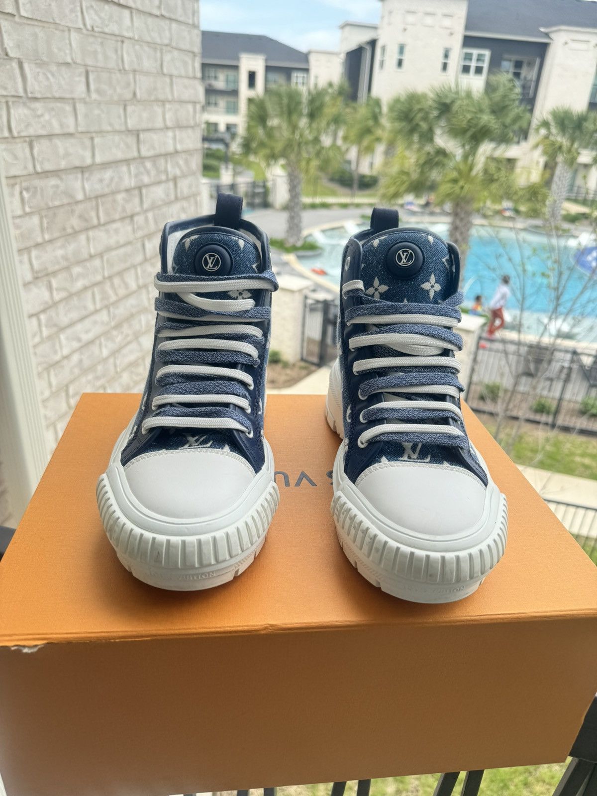 Louis Vuitton Louis Vuitton Monogram Denim Hightop Sneaker Size US 9 / IT 39 - 2 Thumbnail