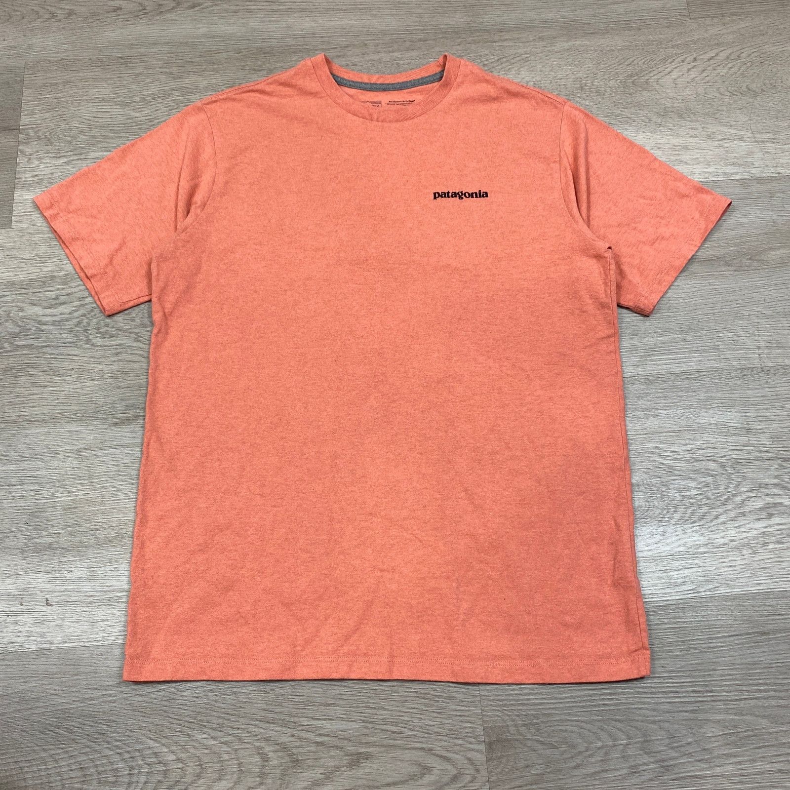 Patagonia Patagonia P-6 Logo Regular Fit Responsibili-tee Shirt Mens S Size US S / EU 44-46 / 1 - 2 Thumbnail