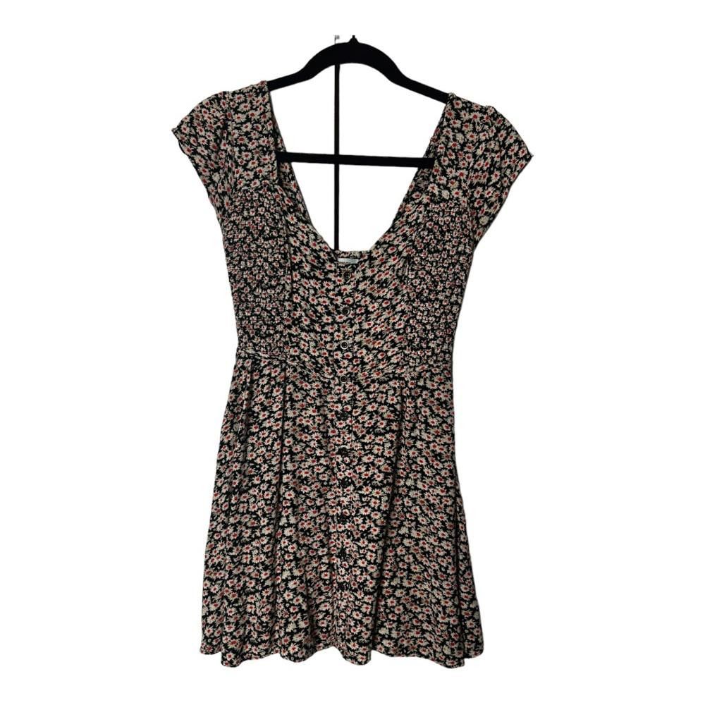 Urban Outfitters Urban Outfitters l Betty Smocked Fit & Flare Dress Size XS Size XS / US 0-2 / IT 36-38 - 2 Thumbnail