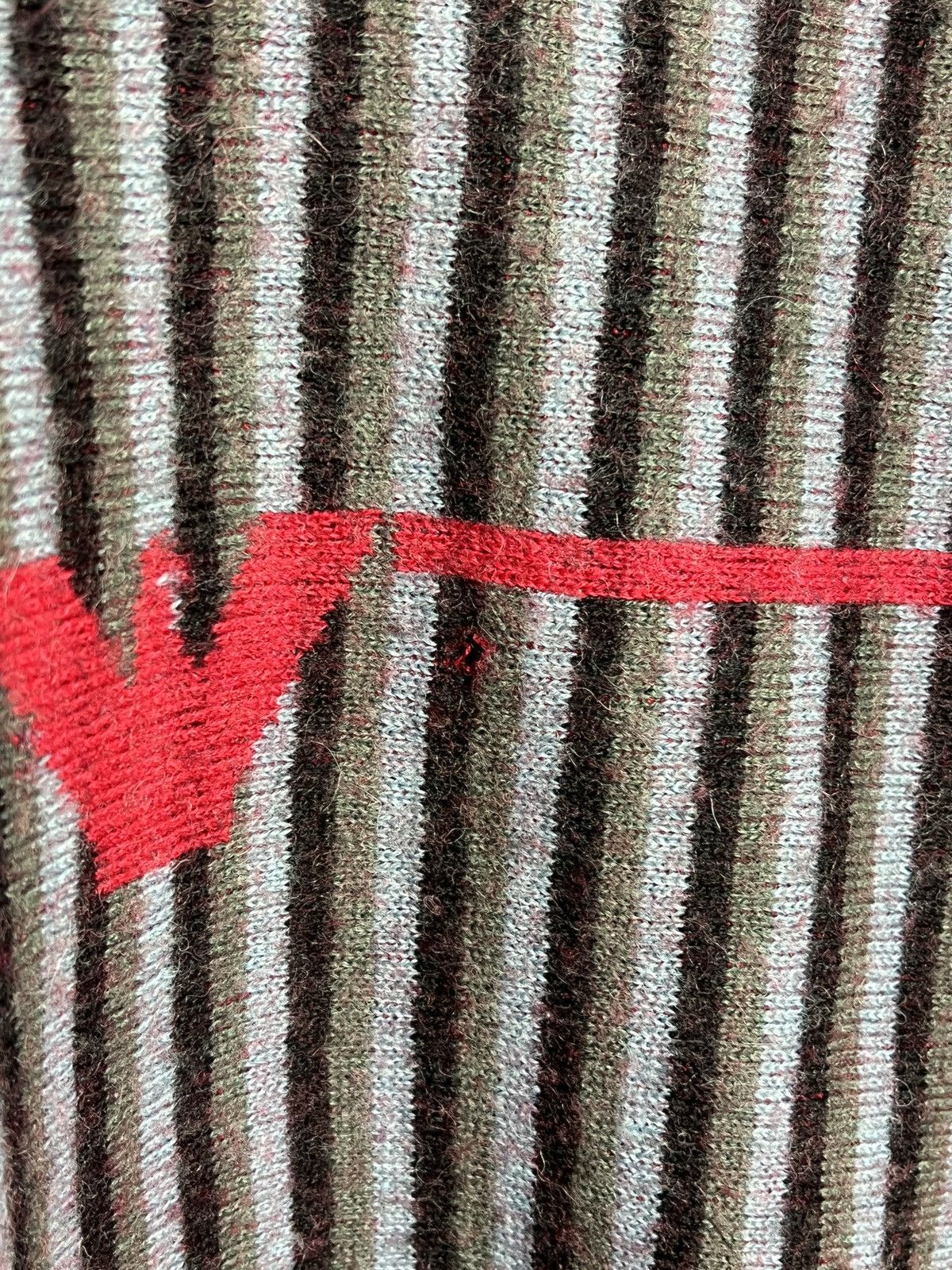 Giorgio Armani armani 90s wool alpaca vintage sweater s-m Size US M / EU 48-50 / 2 - 4 Thumbnail