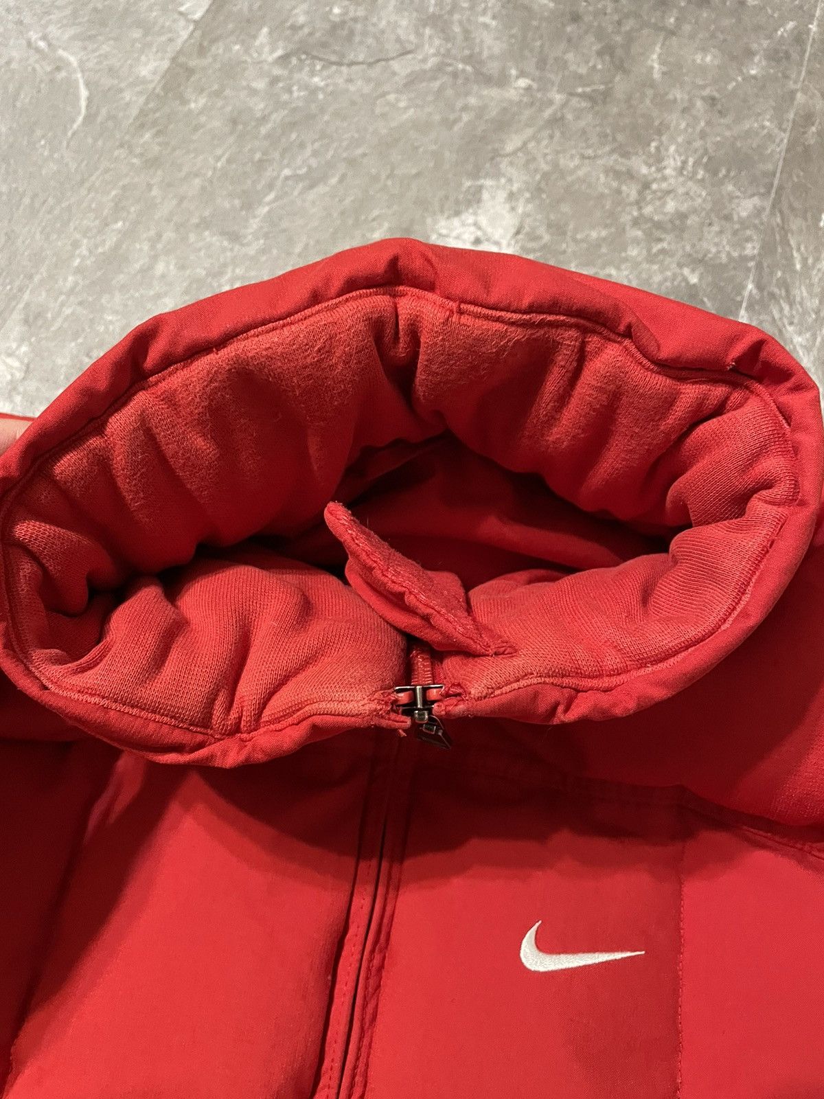 Nike Vintage Nike Y2K Puffer Down Vest Size US L / EU 52-54 / 3 - 13 Thumbnail