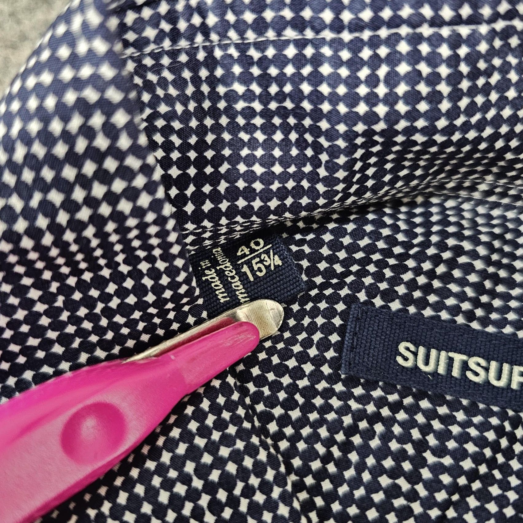 Suitsupply Suitsupply Shirt Mens 40 15 3/4 Blue White Geometric Button Down Long Sleeve Dress Shirt Mens Regular Blue Geometric 100% Cotton Mens Size US L / EU 52-54 / 3 - 5 Thumbnail