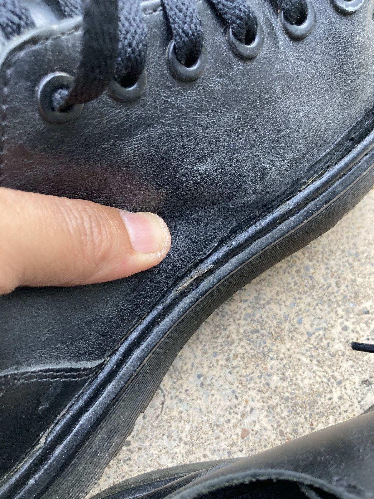 Dr. Martens Worn Dr. Martens Black Dante Shoes Size US 8 / EU 41 - 10 Thumbnail