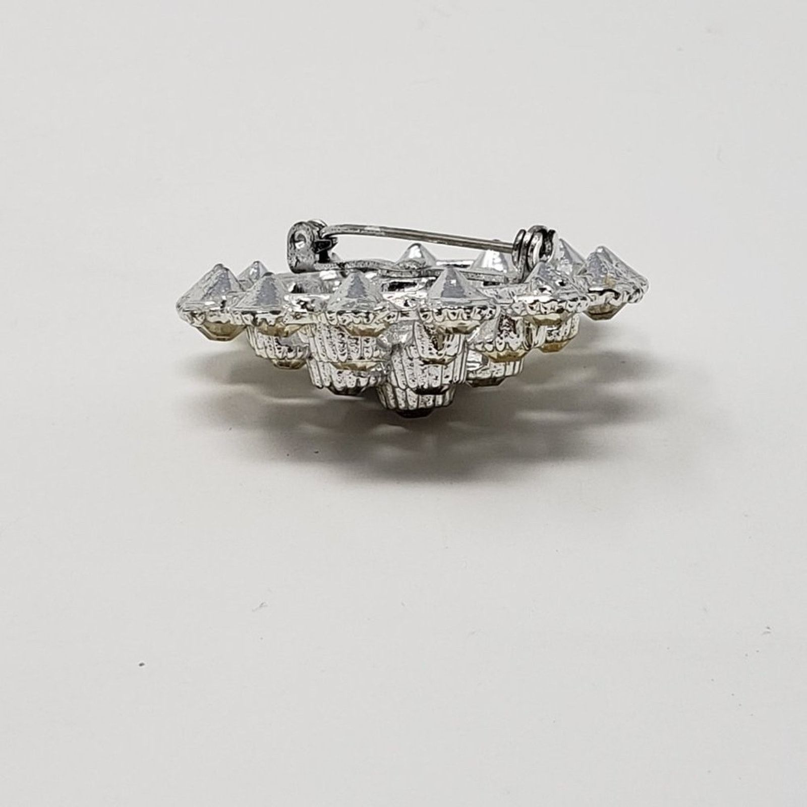 Other Silver-Tone Clear Gem Rhinestone Tiered Round Brooch Size ONE SIZE - 6 Thumbnail