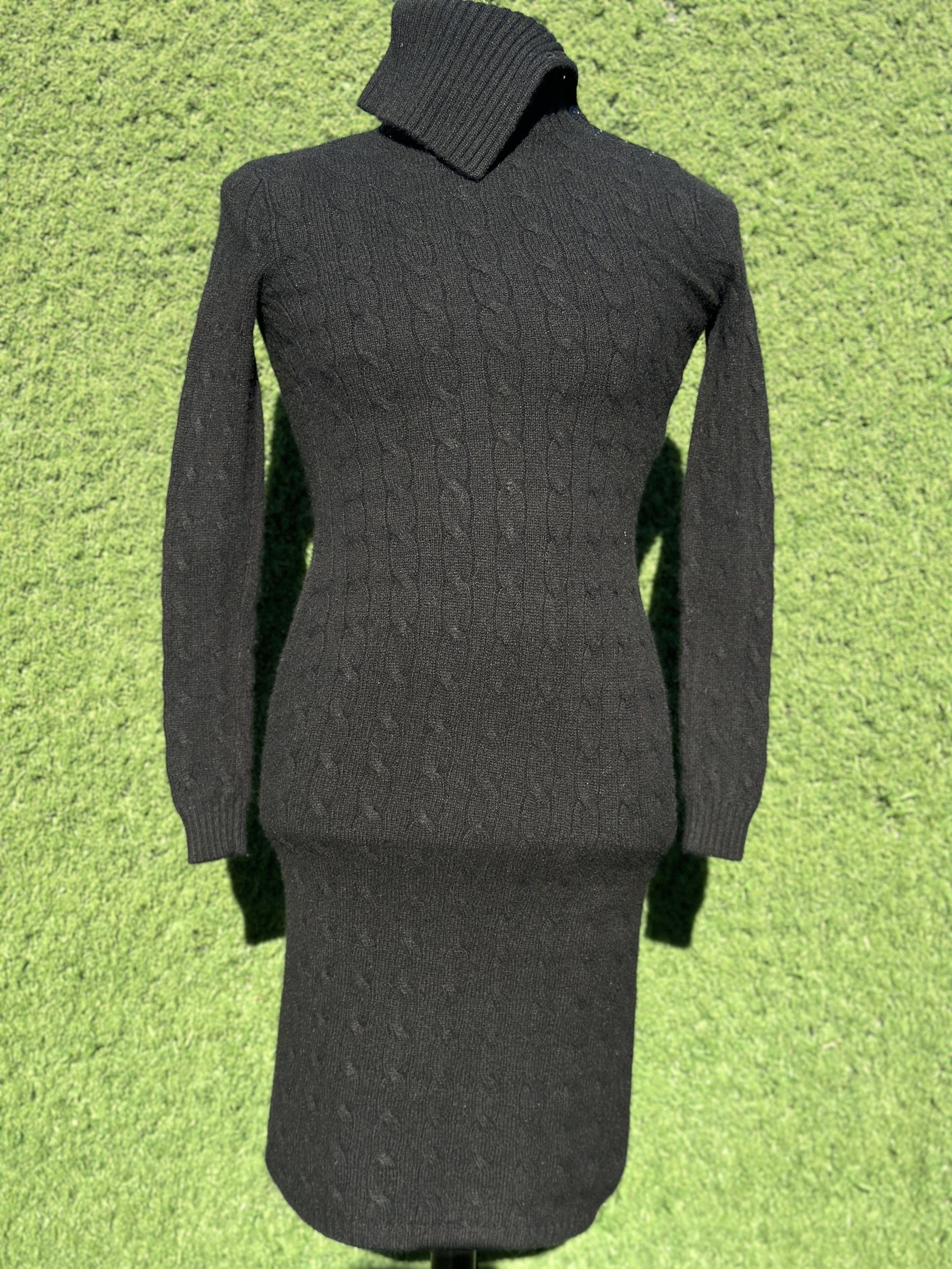 Ralph Lauren Black Label Ralph Lauren Black Label Cable Knit Turtleneck Dress Sz S Size S / US 4 / IT 40 - 1 Thumbnail
