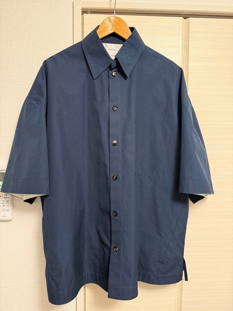 Bottega Veneta navy oversize shirt Size US S / EU 44-46 / 1 - 1 Thumbnail
