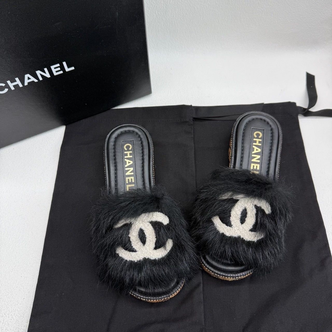 Chanel Chanel Black Sandals us_5 Women Size US 5 / IT 35 - 1 Thumbnail