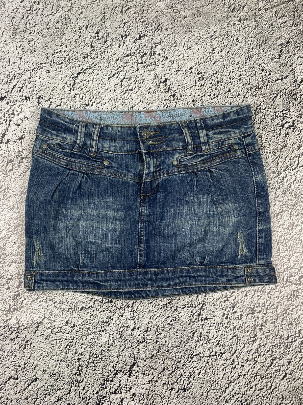 Vintage Vintage Y2K faded denim mini skirt 00s juicy style 38 Size 26" / US 2 / IT 38 - 1 Thumbnail
