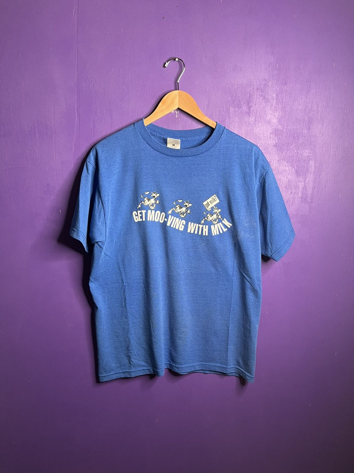 Vintage Vintage 90s get moving with milk cow tee Size US L / EU 52-54 / 3 - 1 Thumbnail