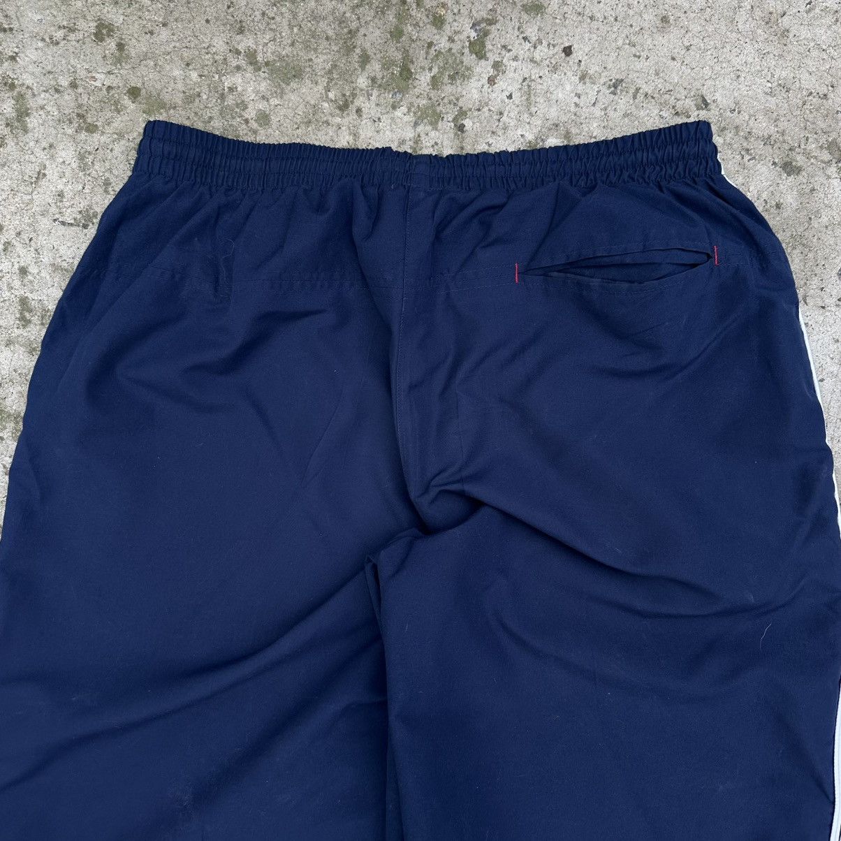 Umbro Vintage Umbro Joggers Baggy Pants Sport-wear Rap 90s Y2K Size US 36 / EU 52 - 8 Thumbnail