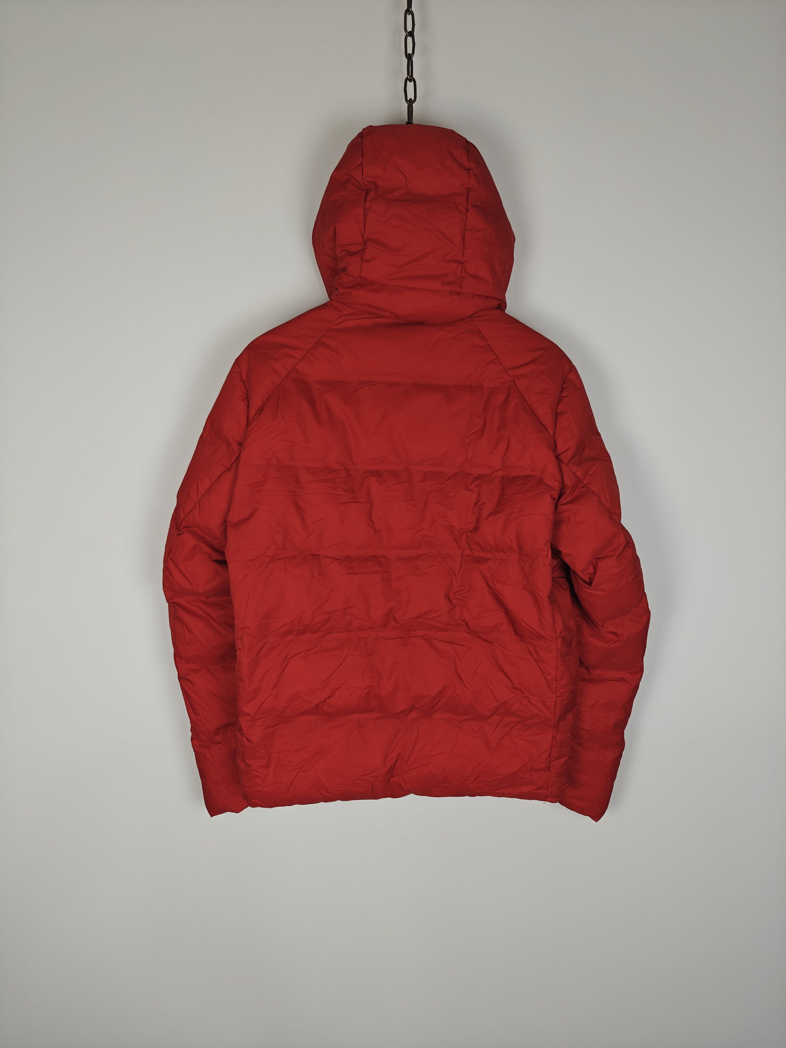 Uniqlo Uniqlo Puffer Zip Jacket Water/Wind Proof Red size S Size US S / EU 44-46 / 1 - 6 Thumbnail