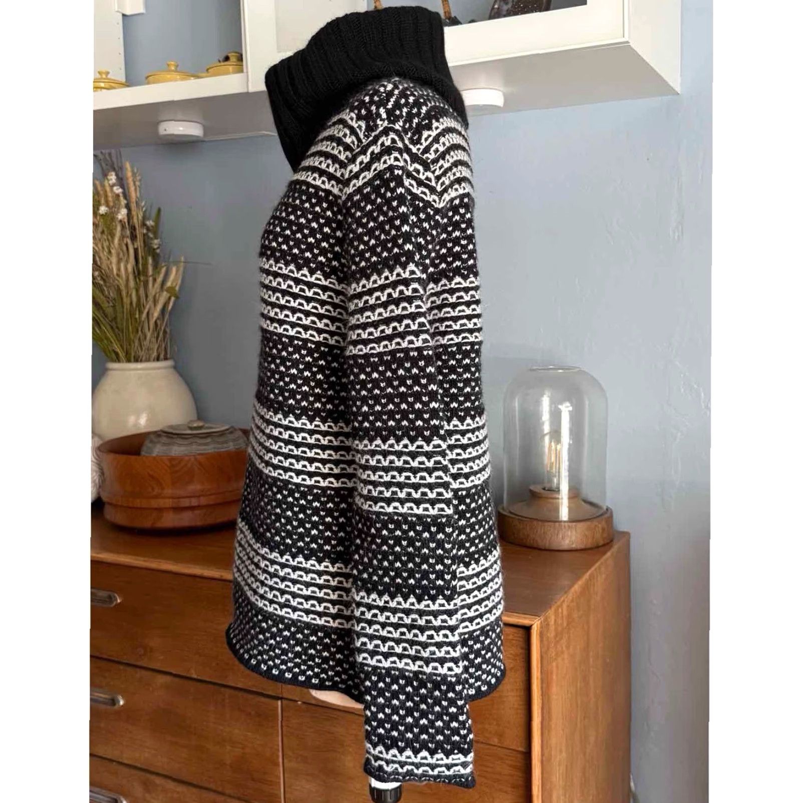 Brooks Brothers VINTAGE Brooks Brothers Fair Isle Wool Angora Turtleneck Chunky Knit Black White L Women Pullover 21” Chest 25” Length Size L / US 10 / IT 46 - 3 Thumbnail
