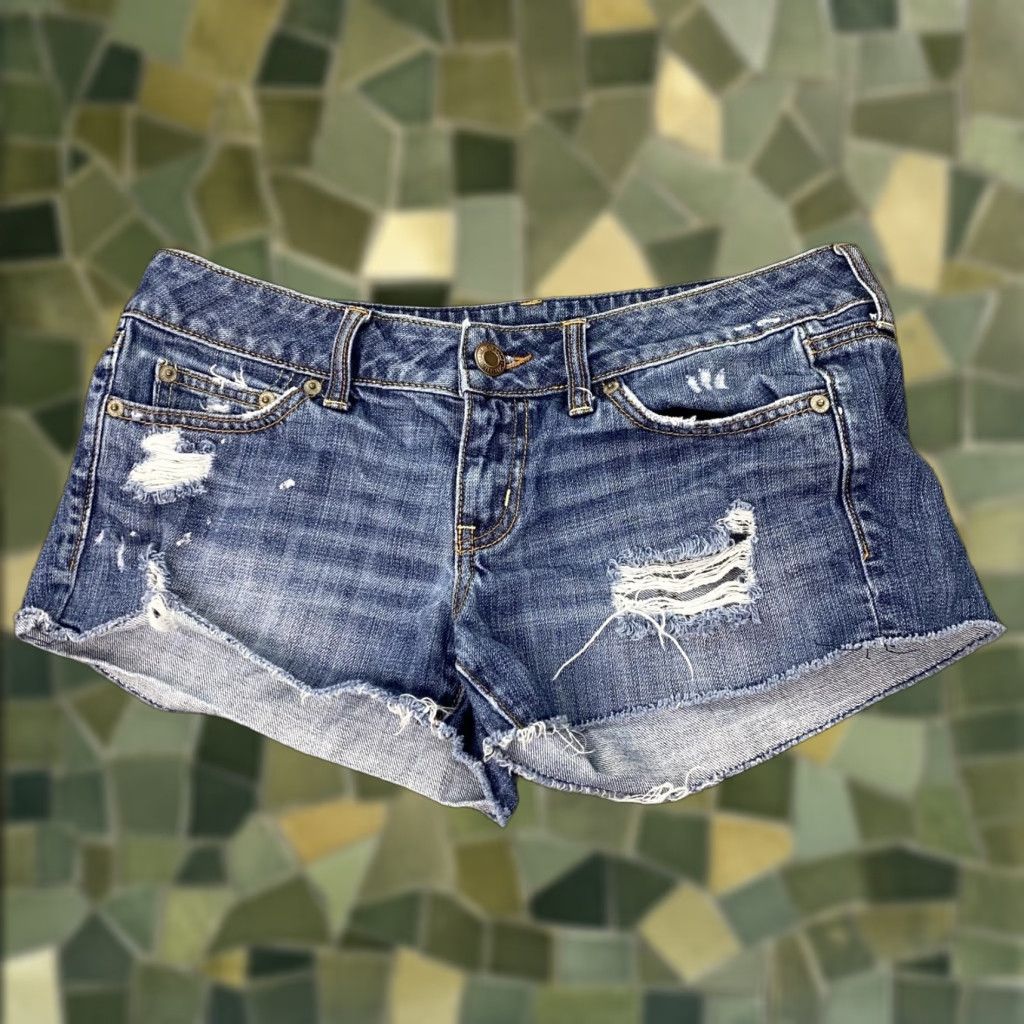 Vintage American Eagle Denim Shorts Women 8 Blue Distressed Frayed Hem 5-Pocket Inseam 3in Womens Size 30" / US 8 / IT 44 - 1 Thumbnail