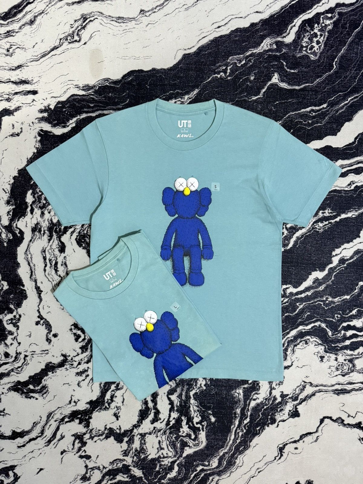 Kaws Uniqlo x kaws t shirt Size US S / EU 44-46 / 1 - 1 Thumbnail