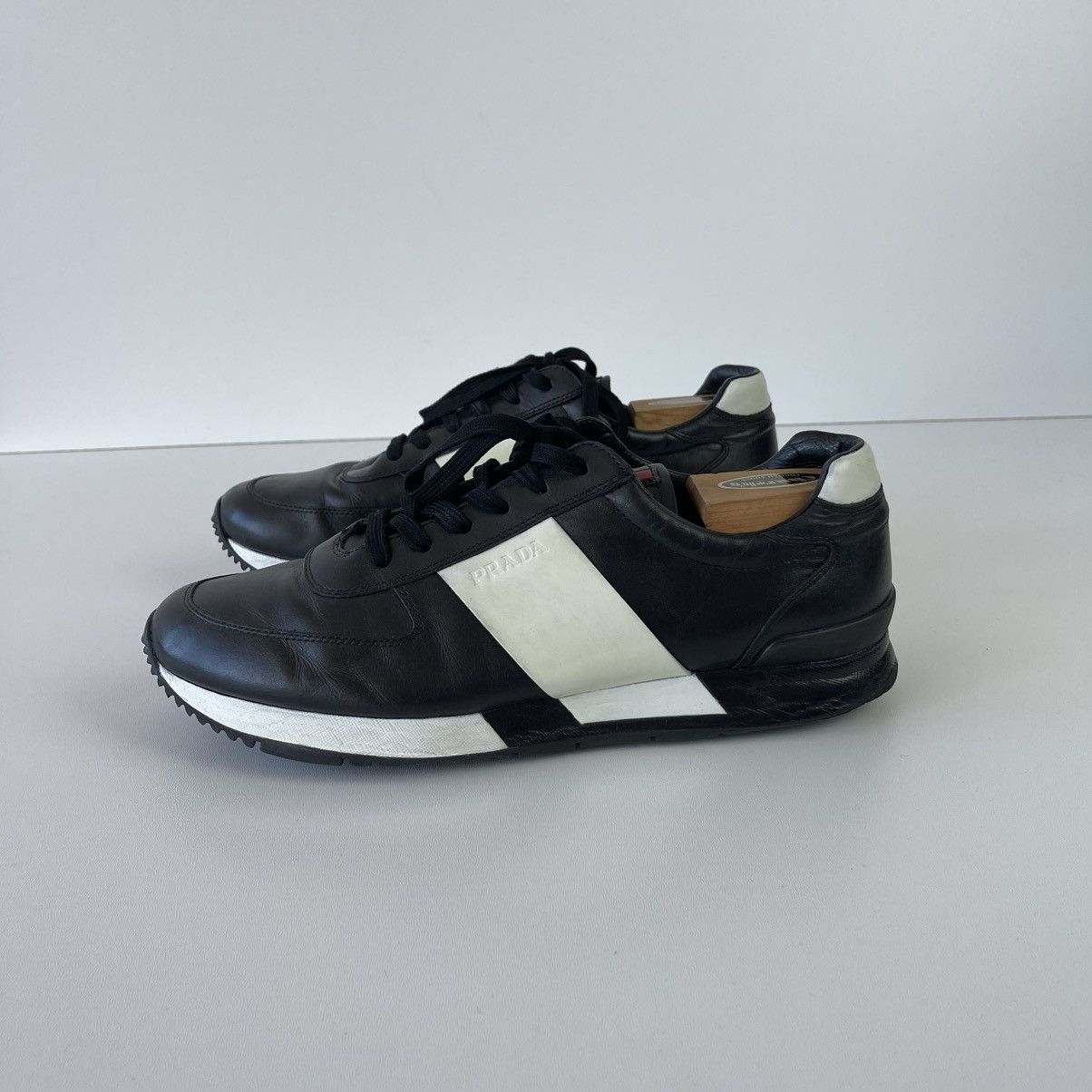 Prada Prada Two Tone Leather Low Trainers Sneakers Black 4E 2602 Size US 9 / EU 42 - 2 Thumbnail