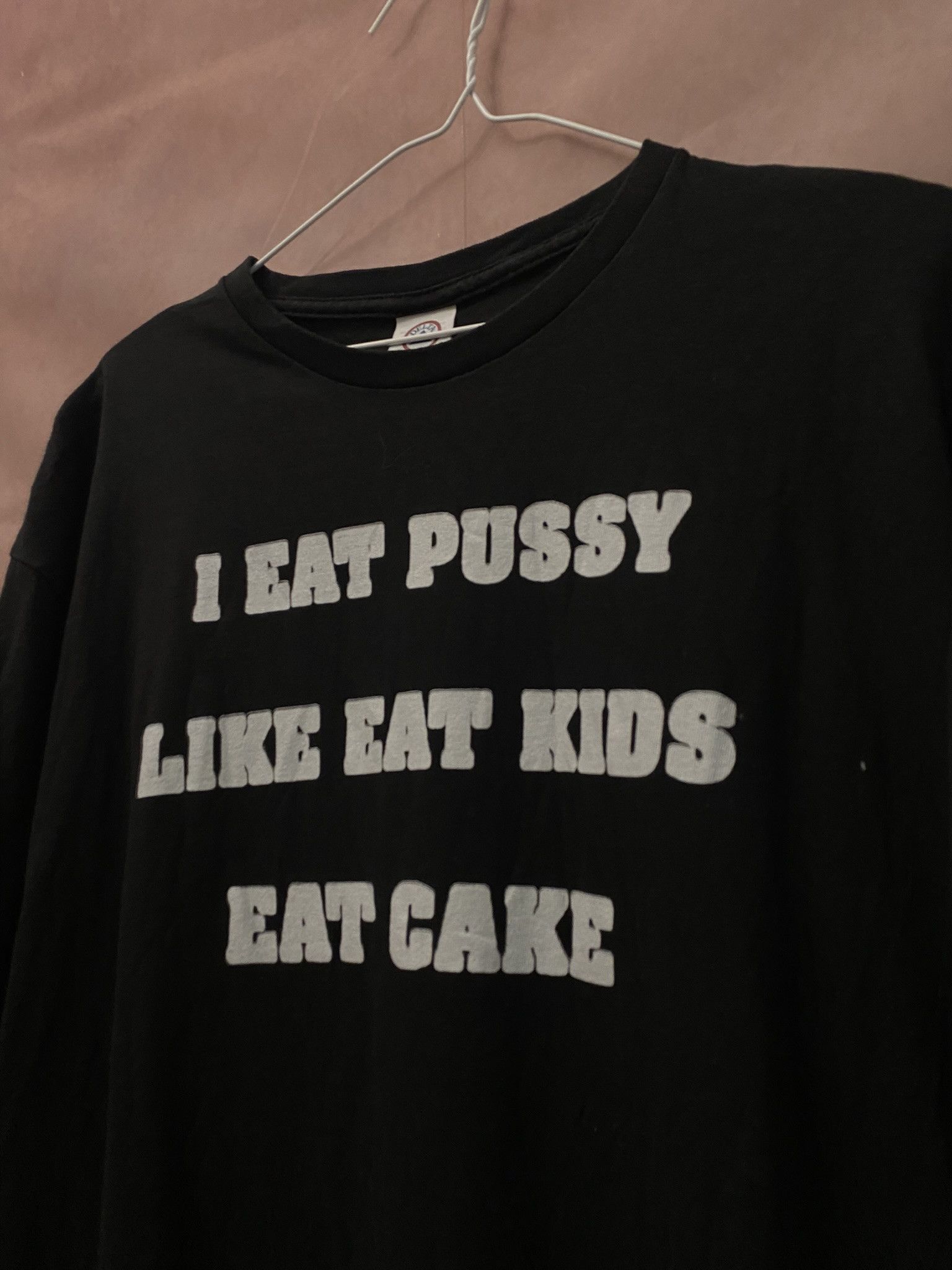Vintage I Eat Pussy Like Eat Kids Eat Cake Big Logo T-Shirt Size US XXL / EU 58 / 5 - 2 Thumbnail