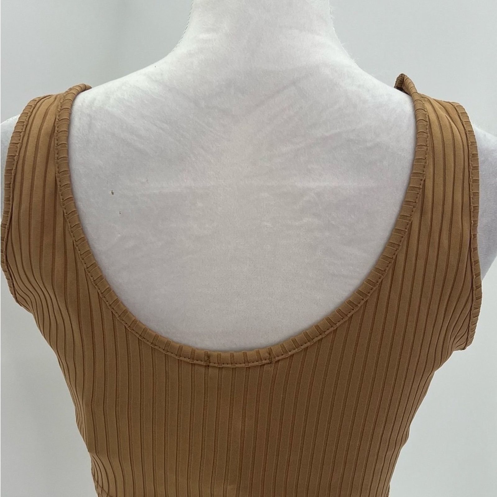 Boohoo Boohoo Tan Ribbed Knit Scooped Cropped Tank Top Size 12 NWT Size XL / US 12-14 / IT 48-50 - 6 Thumbnail
