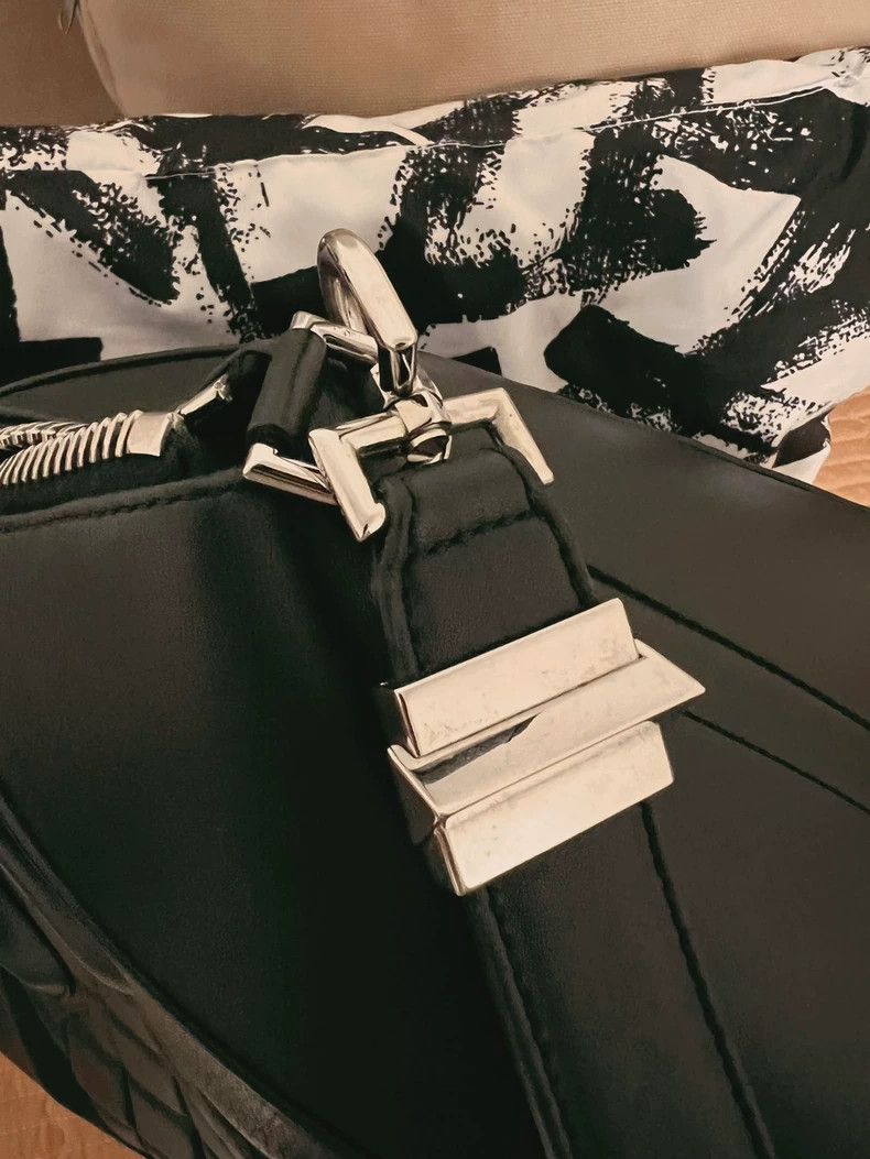 Givenchy Givenchy Ladies Bag! Suitable for Commuting! Comes with Du Size ONE SIZE - 7 Thumbnail
