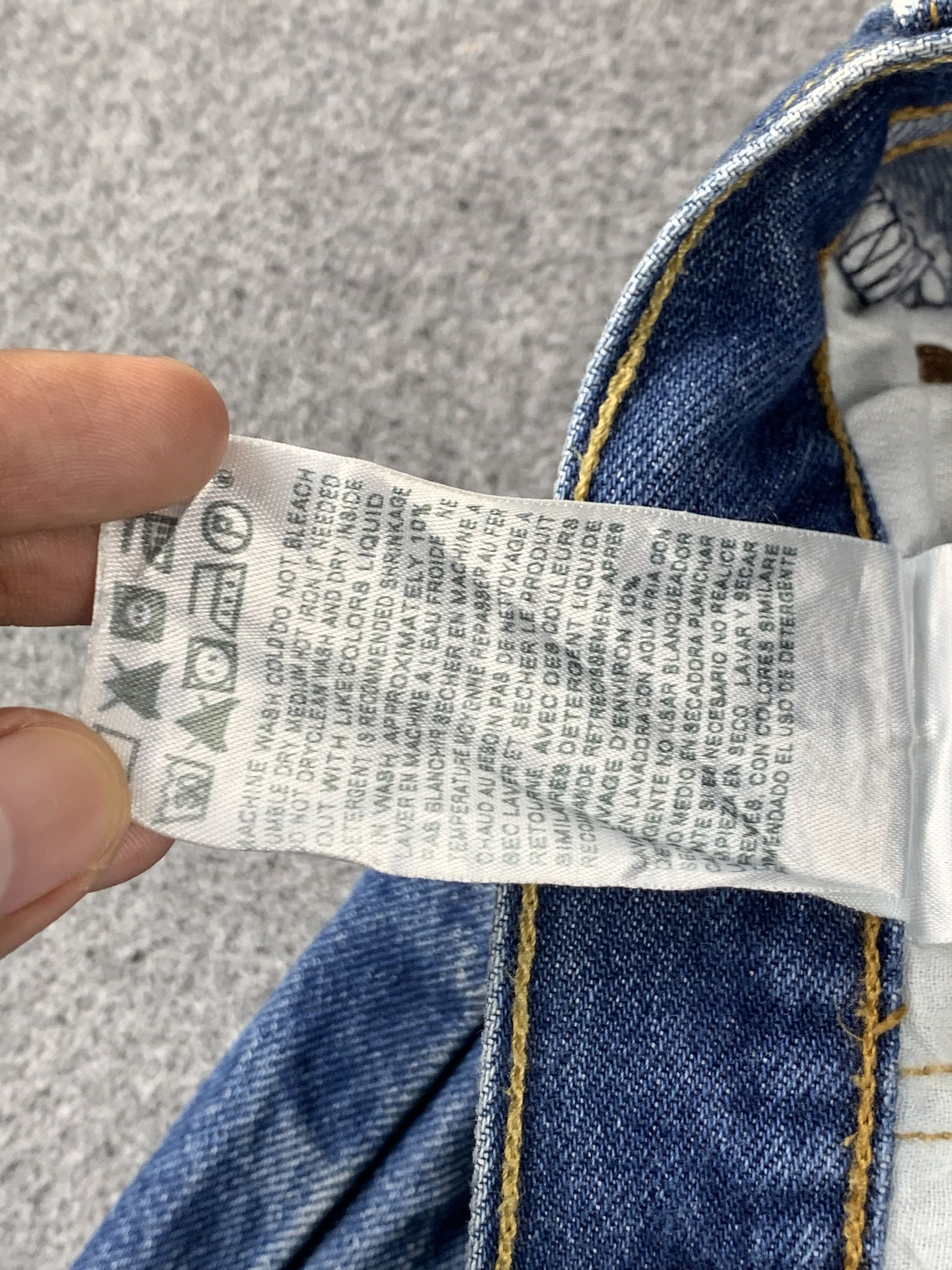 Levi's Vintage Levis 501 Faded Blue Jeans DP1974 Size US 39 - 8 Thumbnail