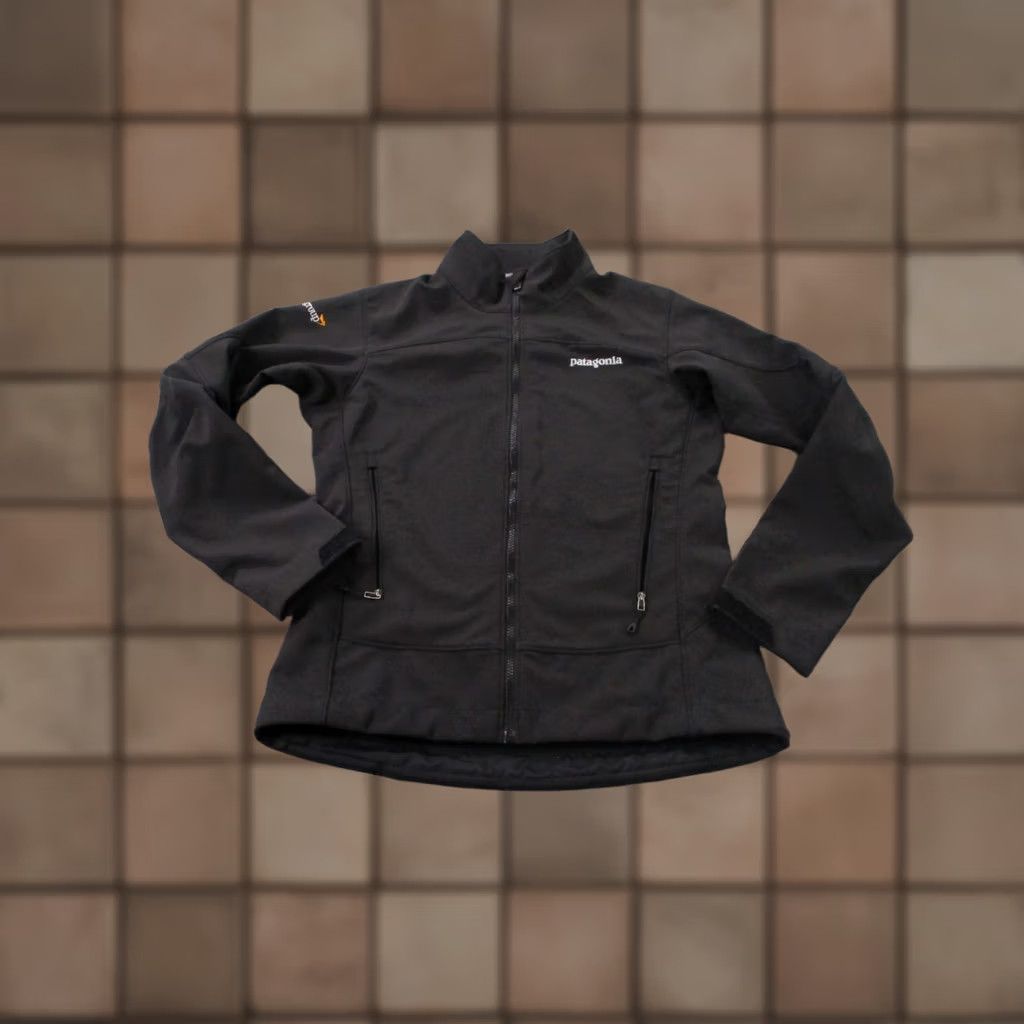 Patagonia Patagonia Jacket Womens S Black Softshell Camping Outdoors Hiking Windbreaker Full Zip Logo Size S / US 4 / IT 40 - 1 Thumbnail