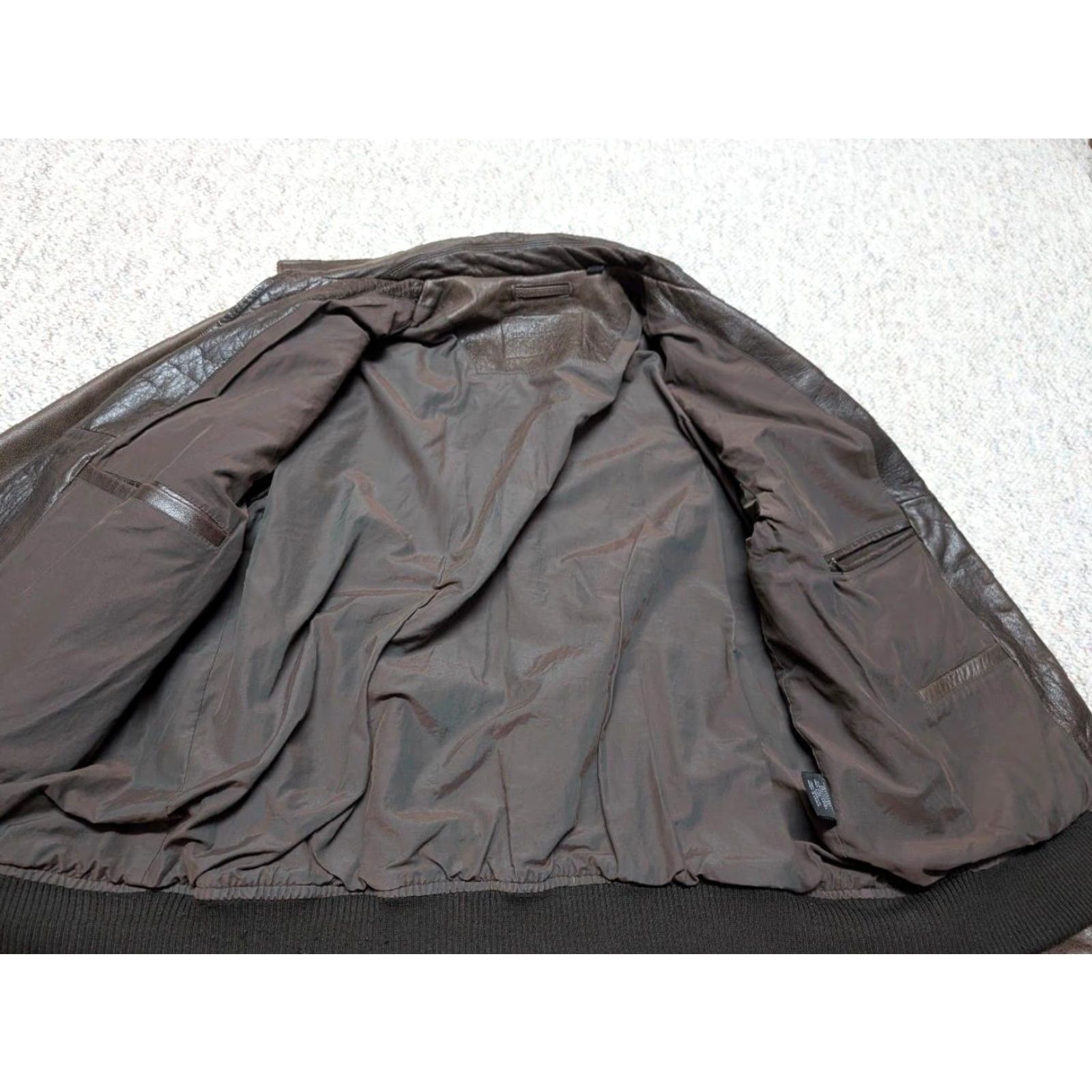 Roundtree & Yorke VINTAGE Roundtree & Yorke BOMBER Jacket Leather 44 Mens Patina 1990s Brown Flight Flyers Air Force L Size US L / EU 52-54 / 3 - 5 Thumbnail