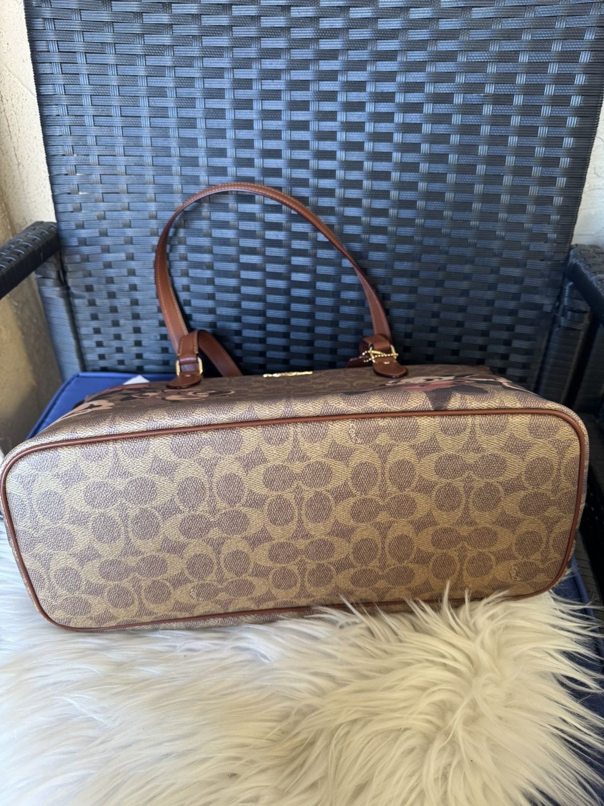 Coach NWT Coach Gallery Tote Bag In Signature Canvas With Rose Pri Size ONE SIZE - 9 Thumbnail